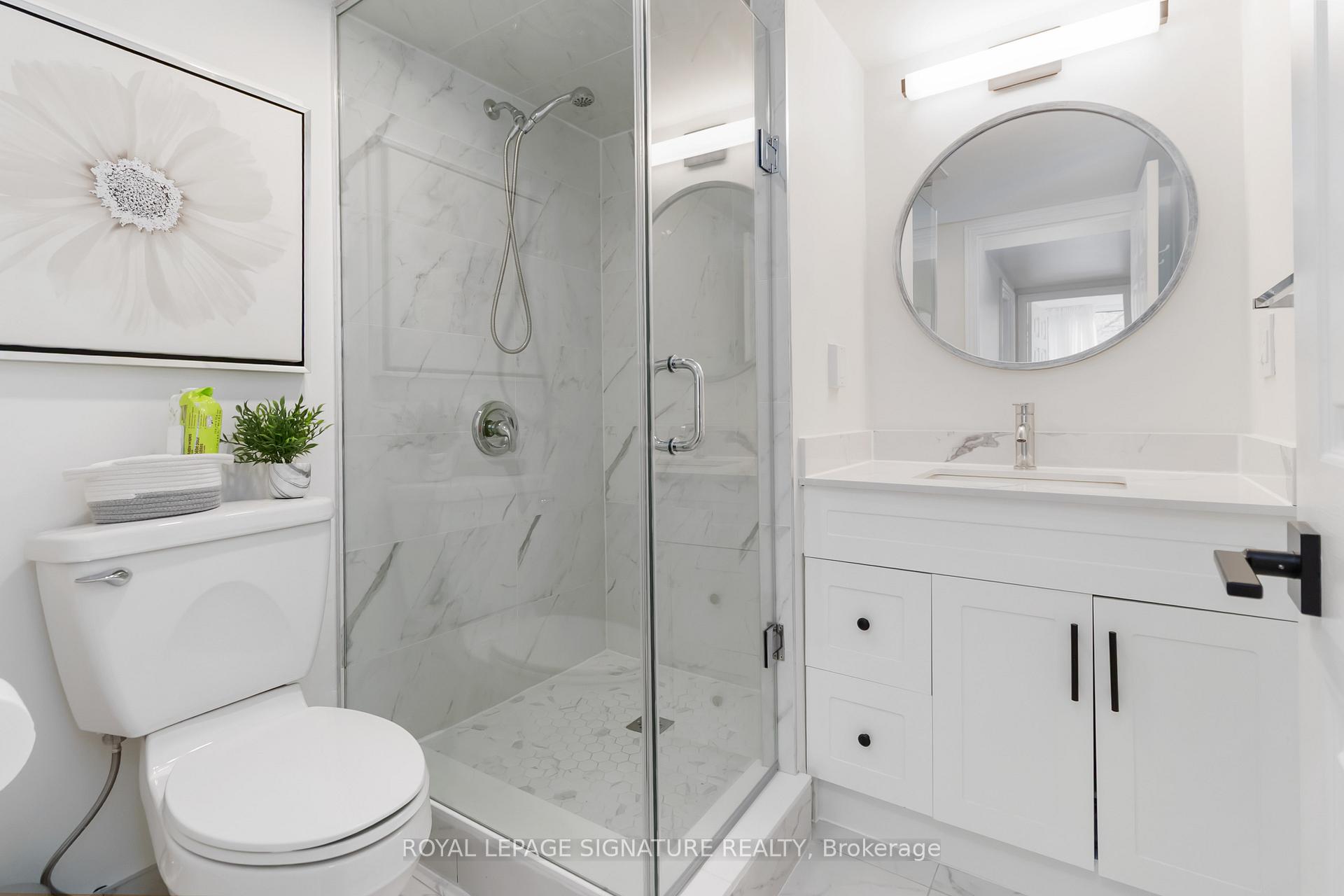 2 Bedrooms Condo at 1230 Marlborough, Oakville For sale