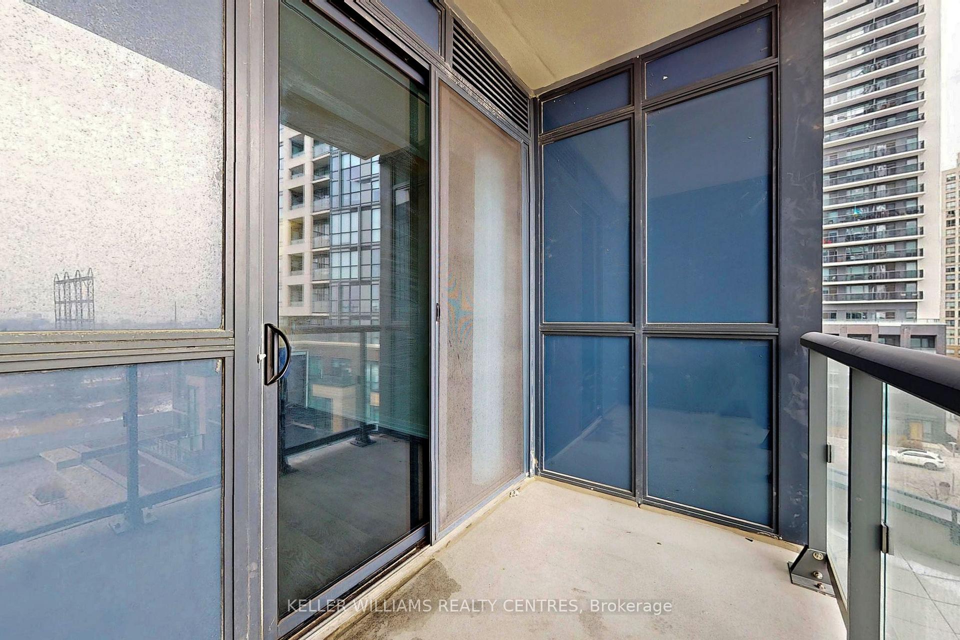 2 Bedrooms Condo at 50 Thomas Riley, Toronto For sale