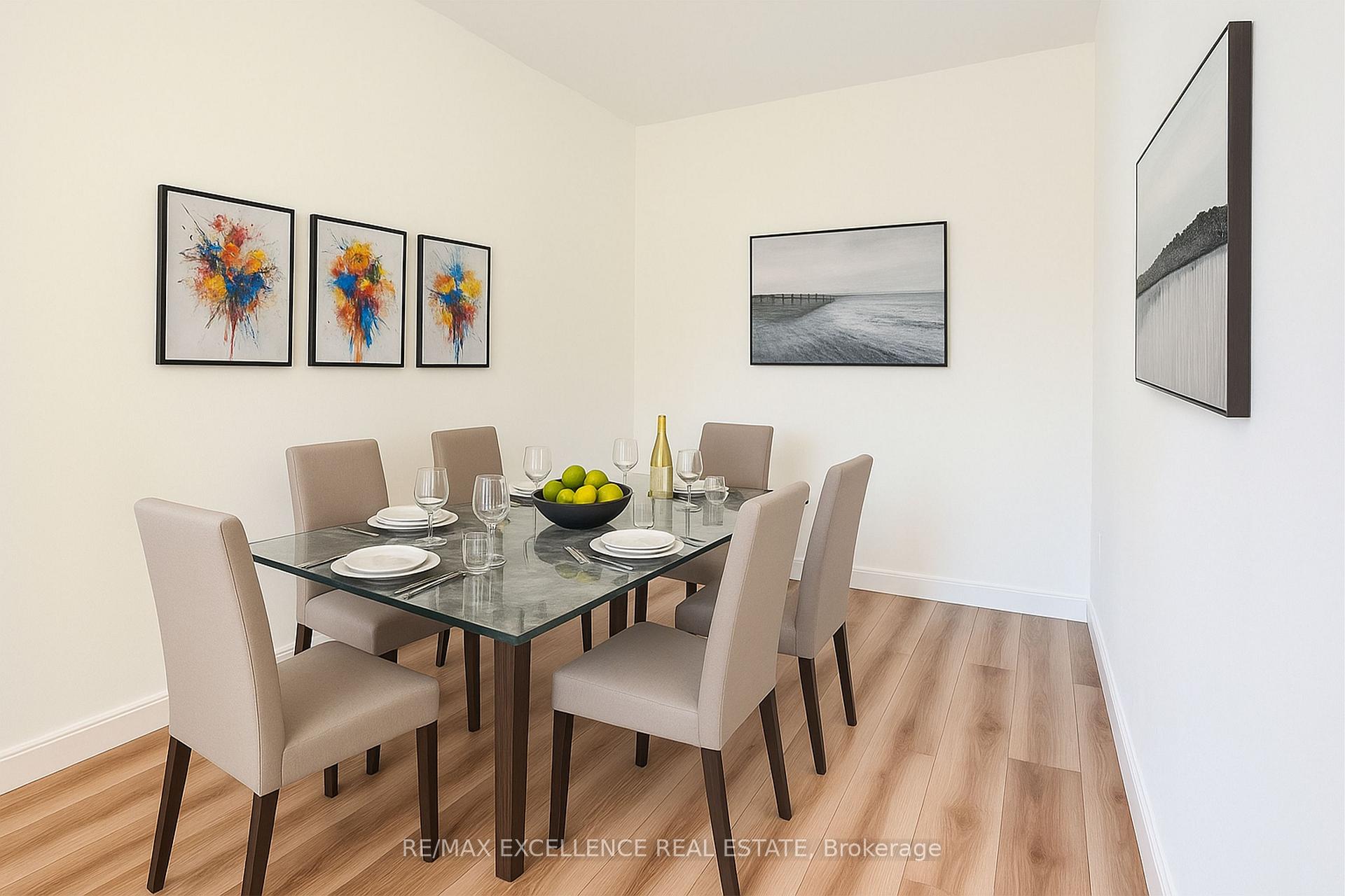 2 Bedrooms Condo at 86 Dundas, Mississauga For sale