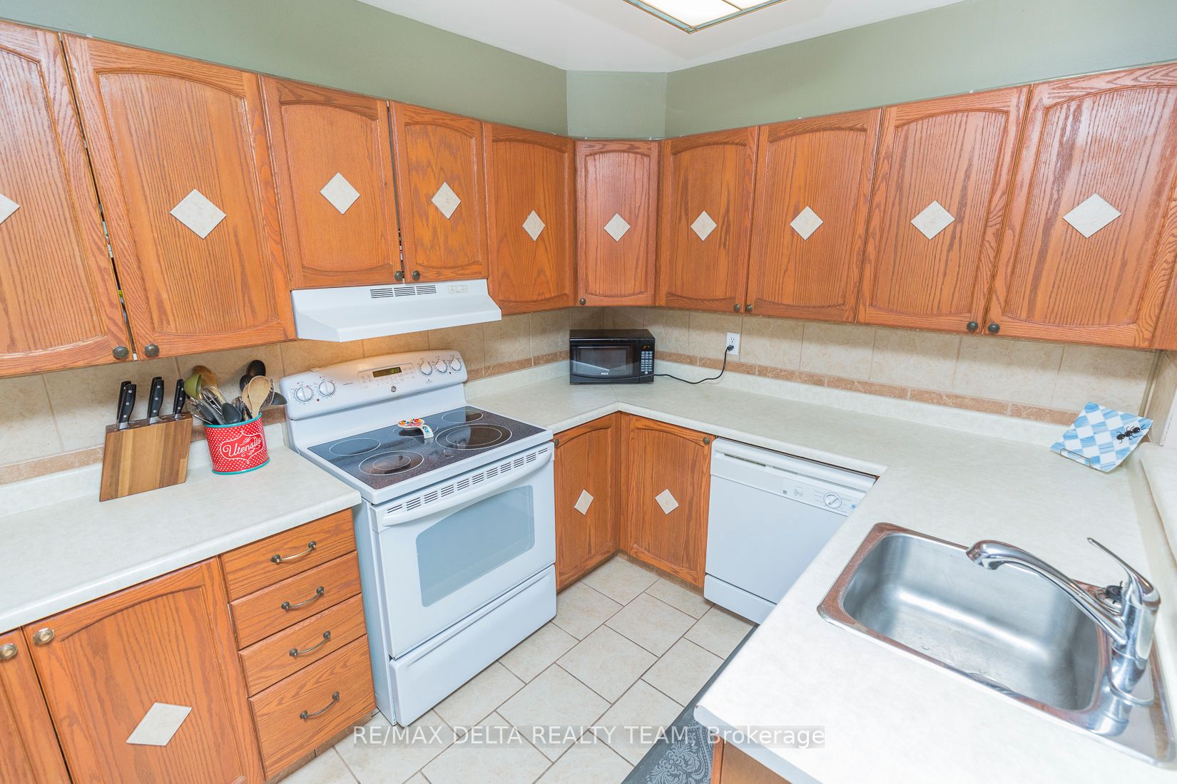 520 Canteval Terrace, #205