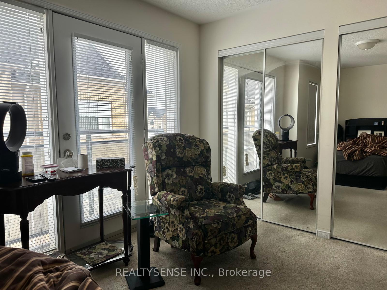 2 Bedrooms Condo at 5035 Oscar Peterson,  Mississauga For sale