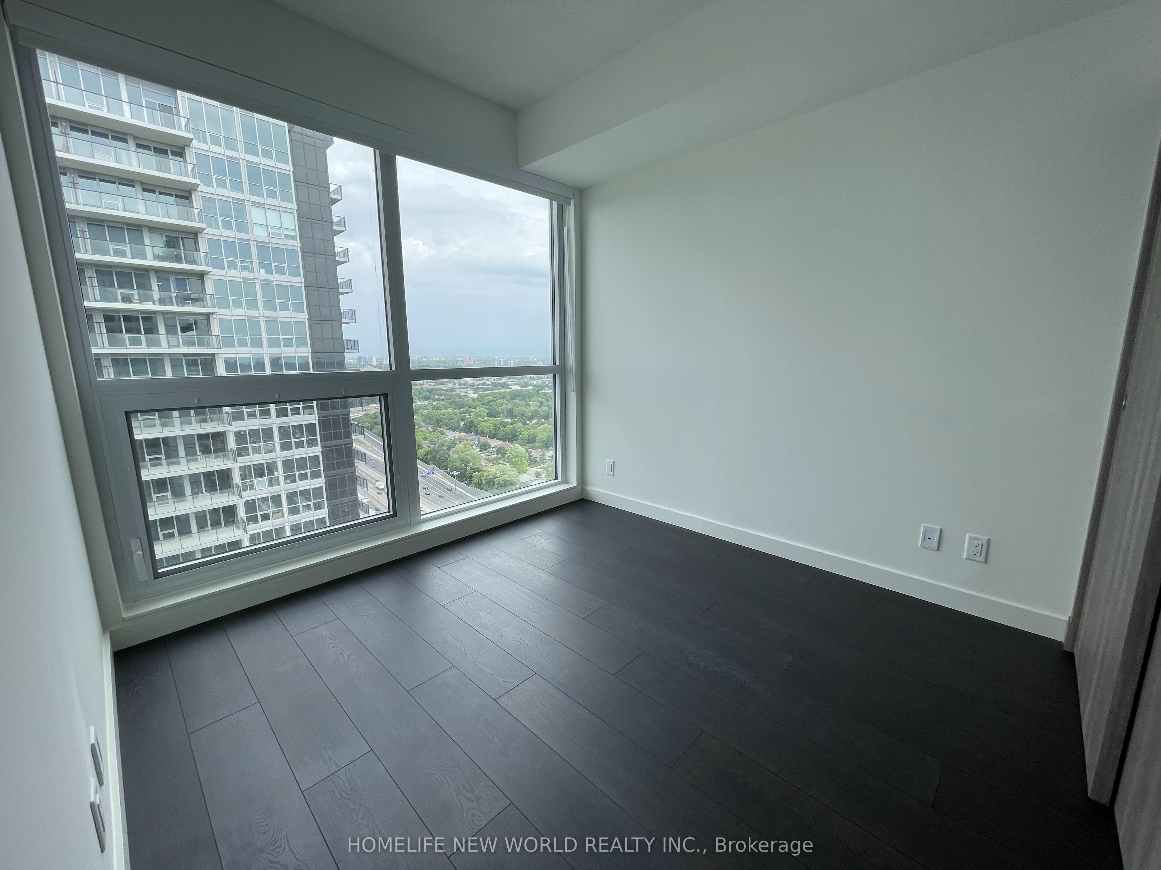 27 Mcmahon Drive, #3001