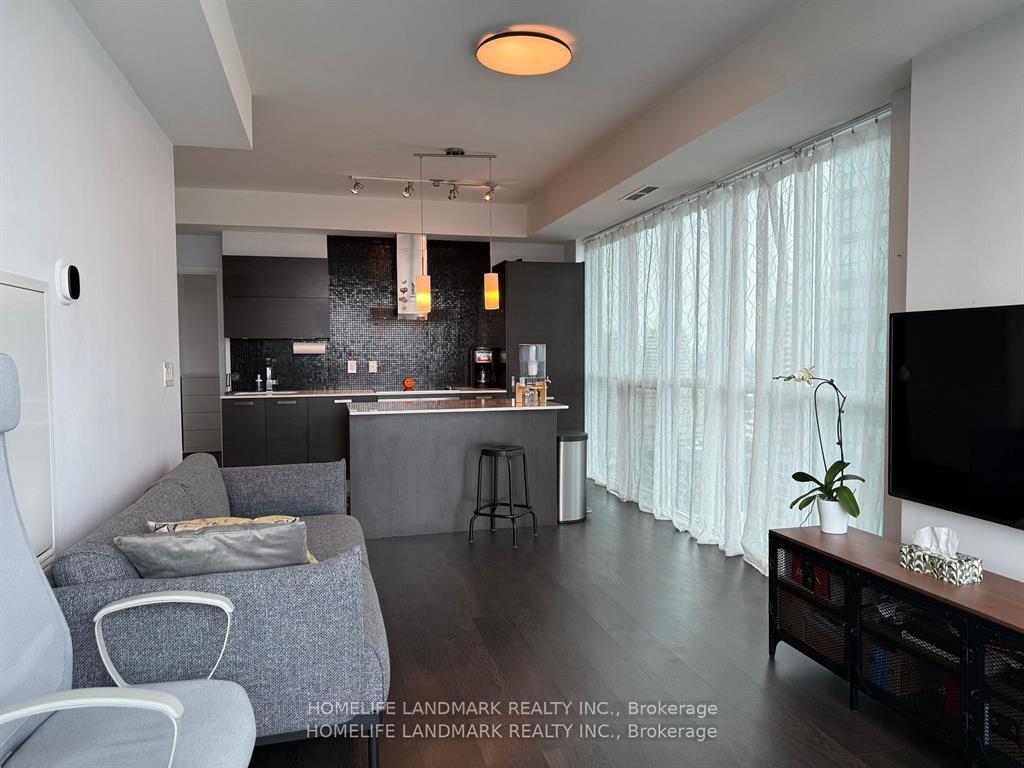 3 Bedrooms Condo at 11 Bogert, Toronto For sale