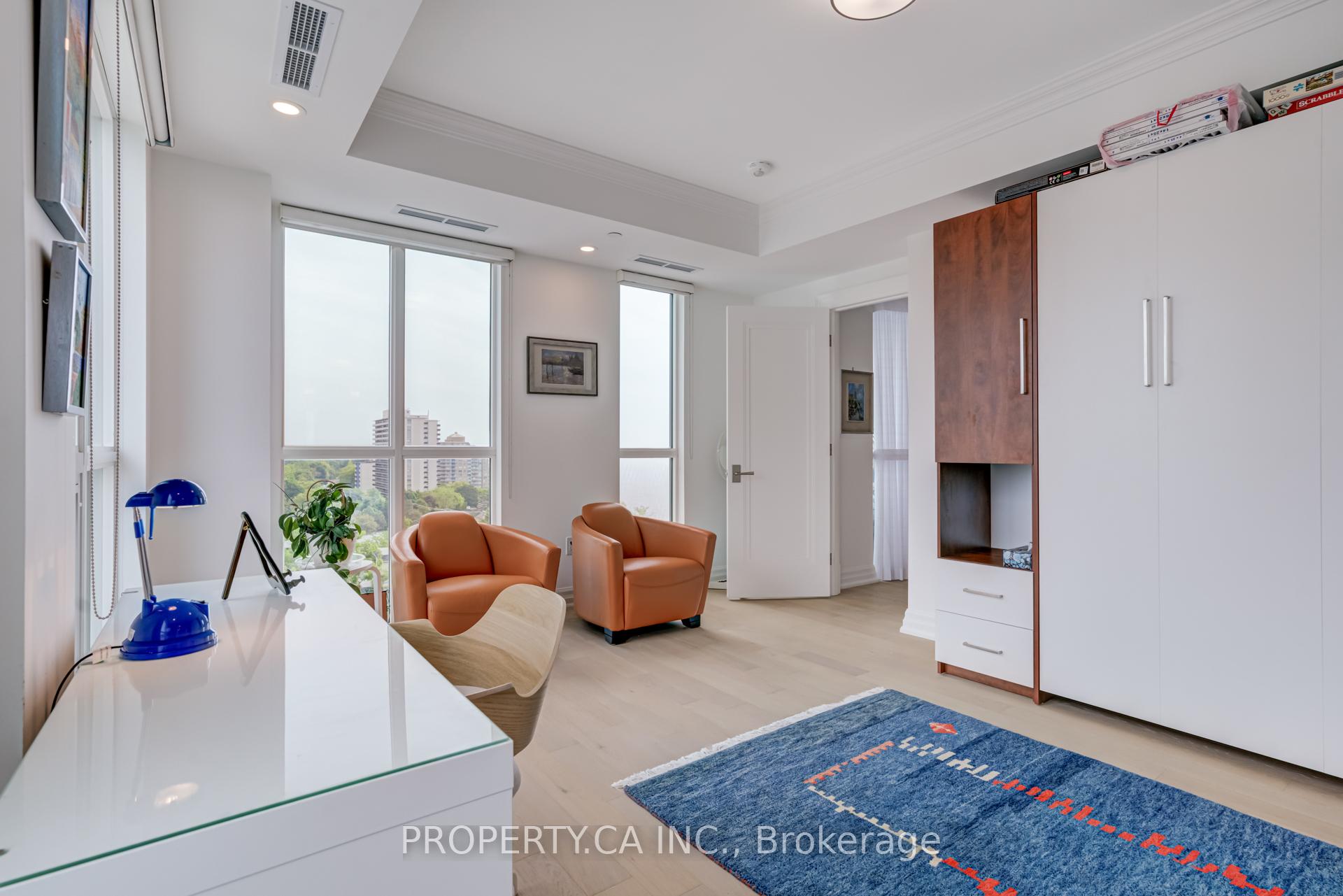 3 Bedrooms Condo at 2060 Lakeshore, Burlington For sale