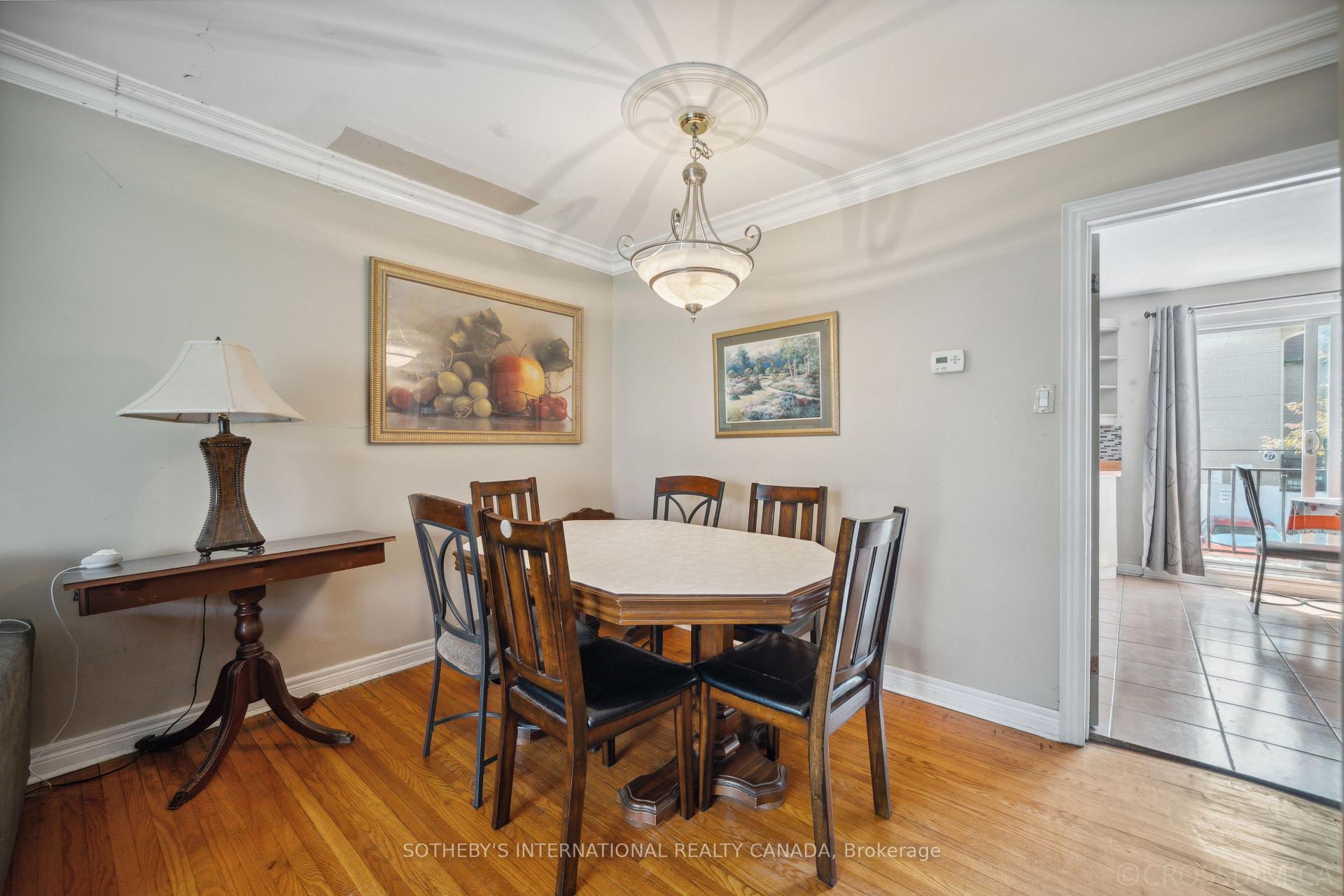4 Bedrooms Condo at 28 Enclave, Toronto For sale