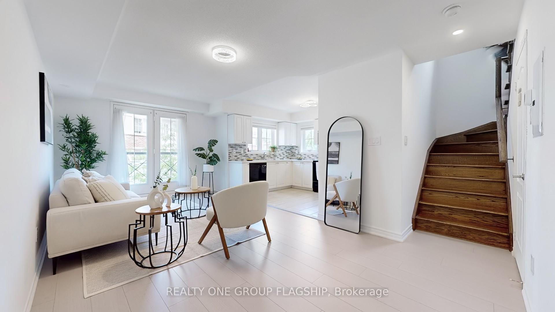2 Bedrooms Condo at 2557 Sixth, Oakville For sale