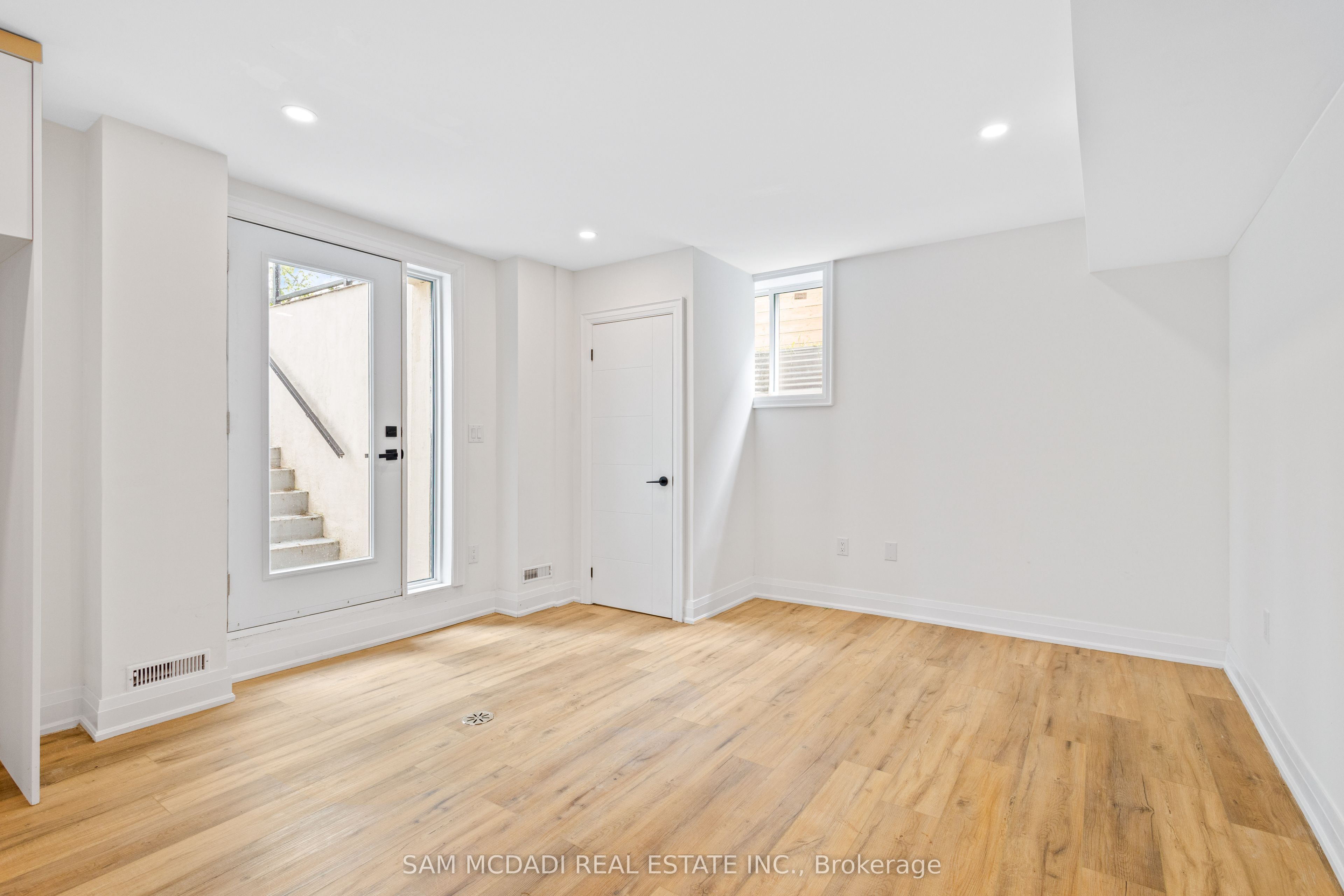 1037 Meredith Avenue
