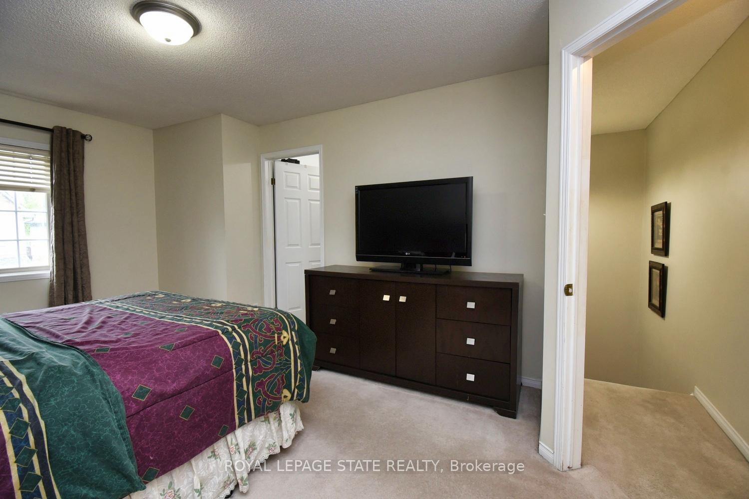 3 Bedrooms Condo at 565 Rymal, Hamilton For sale