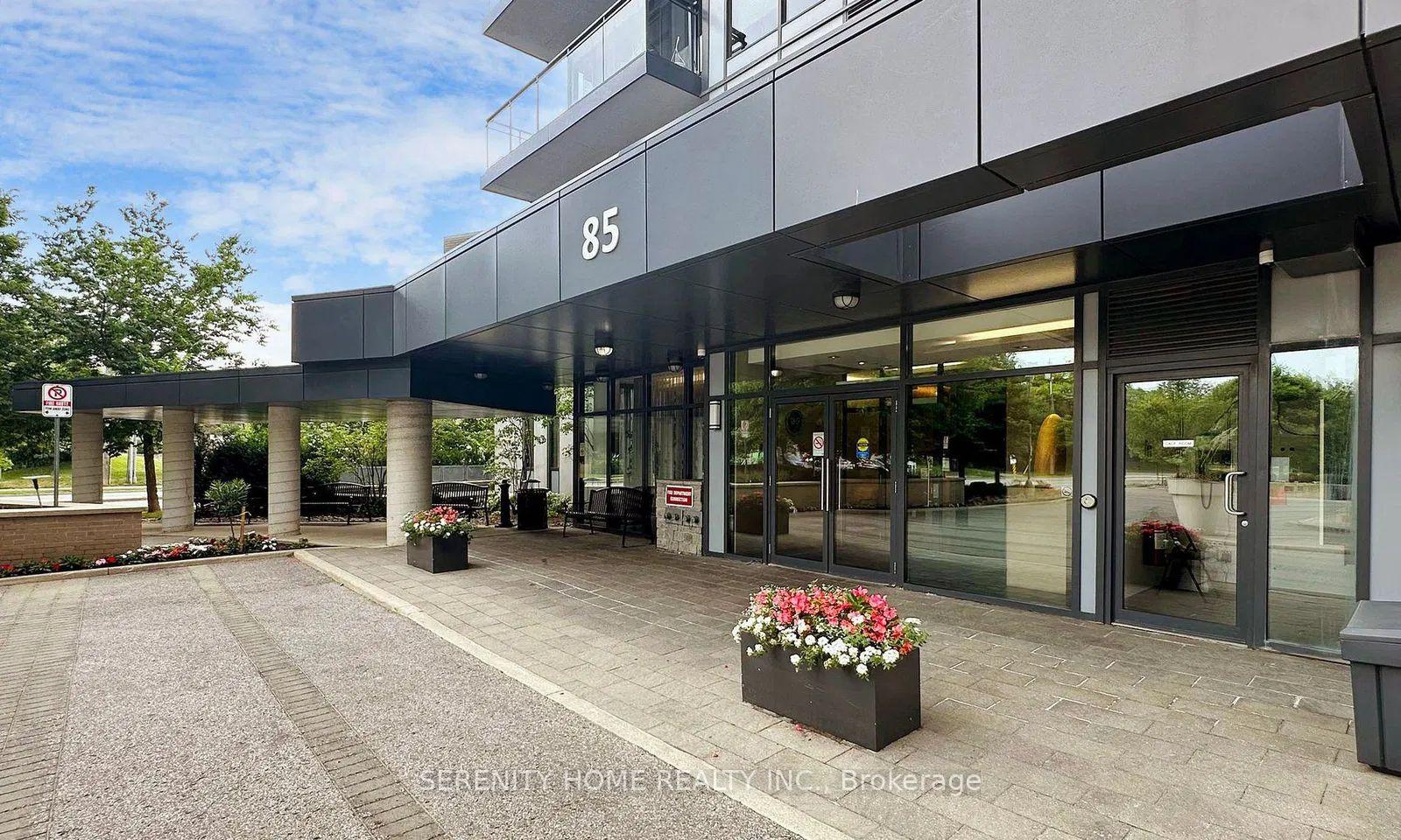 3 Bedrooms Condo at 85 The Donway,  Toronto For sale