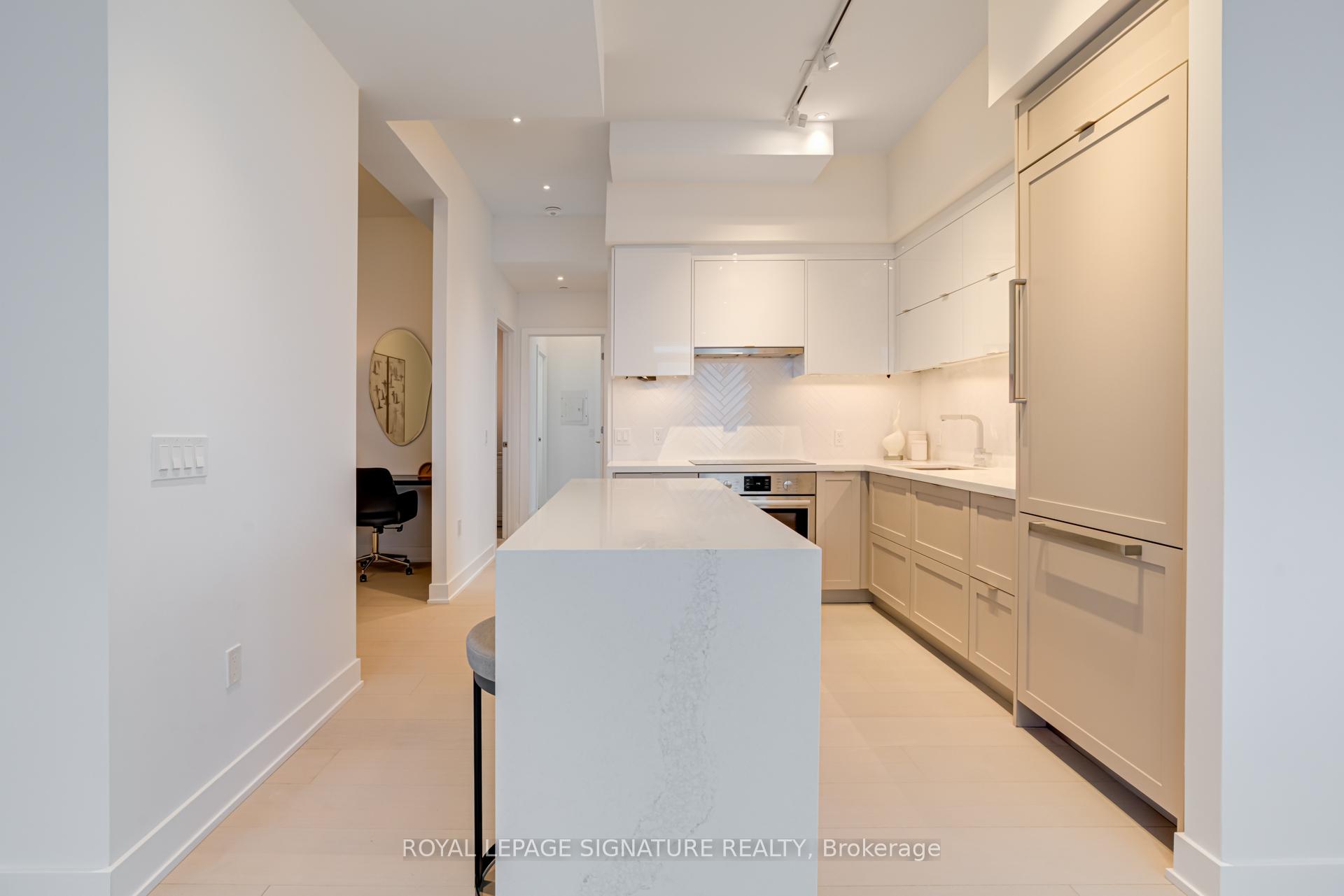 4 Bedrooms Condo at 2 Teagarden, Toronto For sale