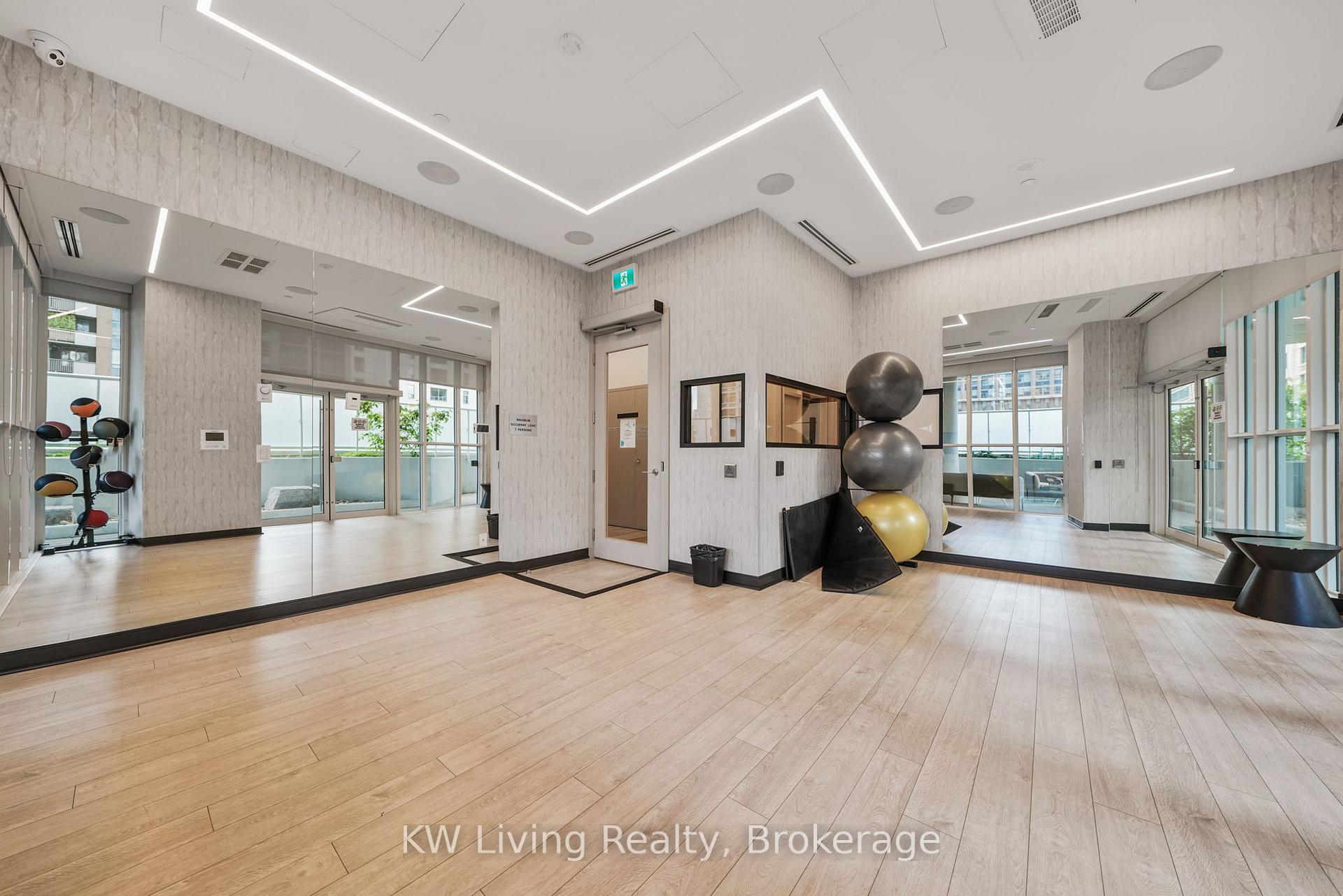 2 Bedrooms Condo at 77 Mutual,  Toronto For sale