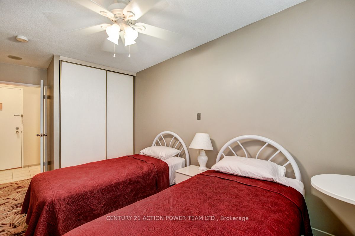 915 Elmsmere Road, #707