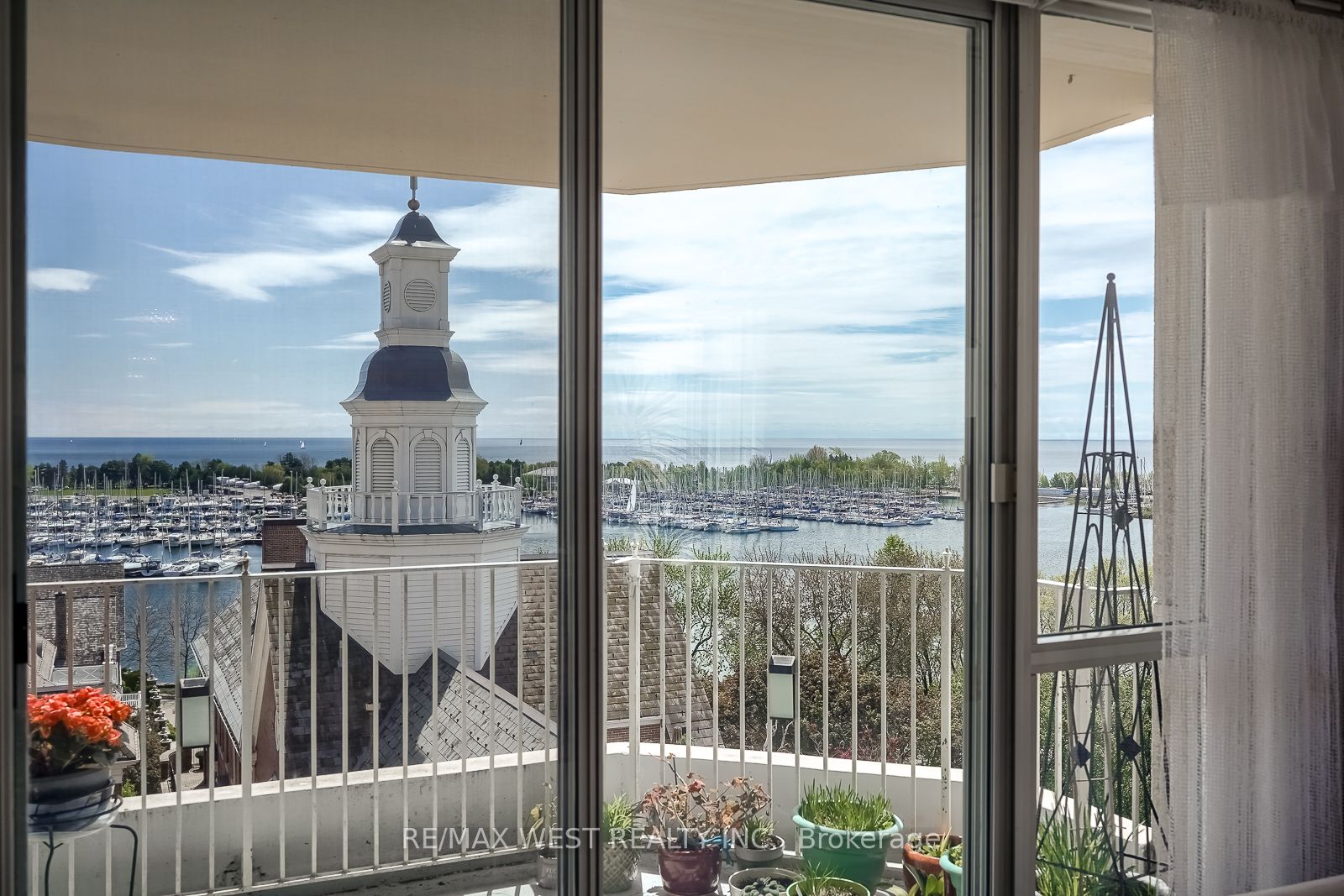 2285 Lake Shore Boulevard W, #602