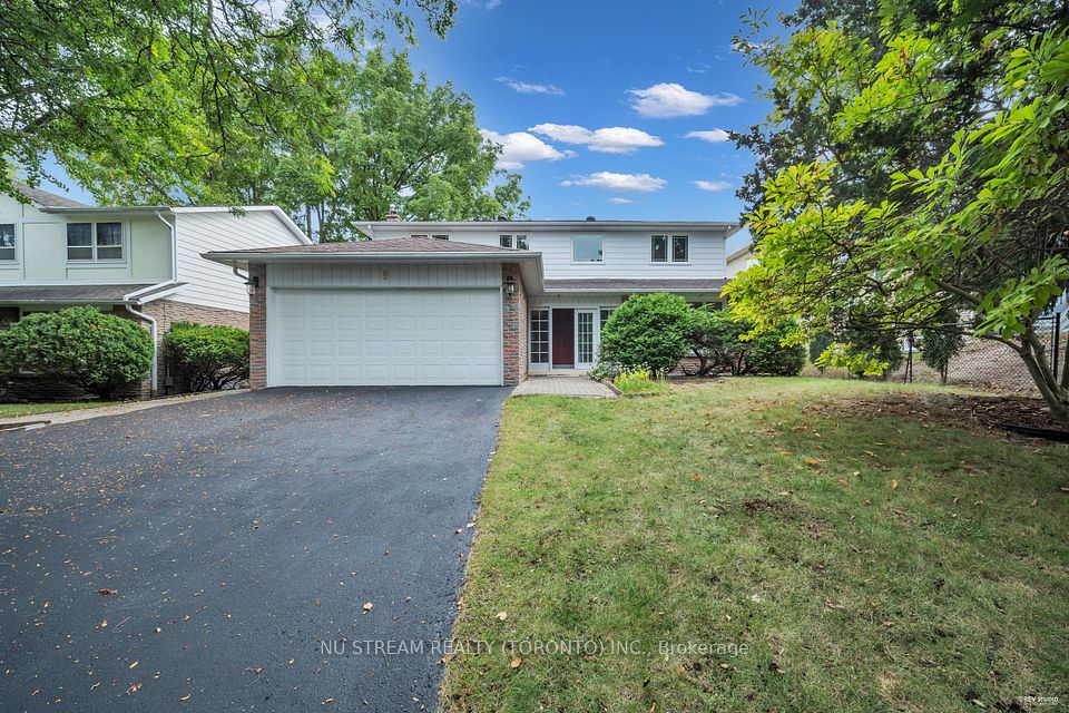 9 Liebeck Crescent, Markham, ON L3R 1Y4