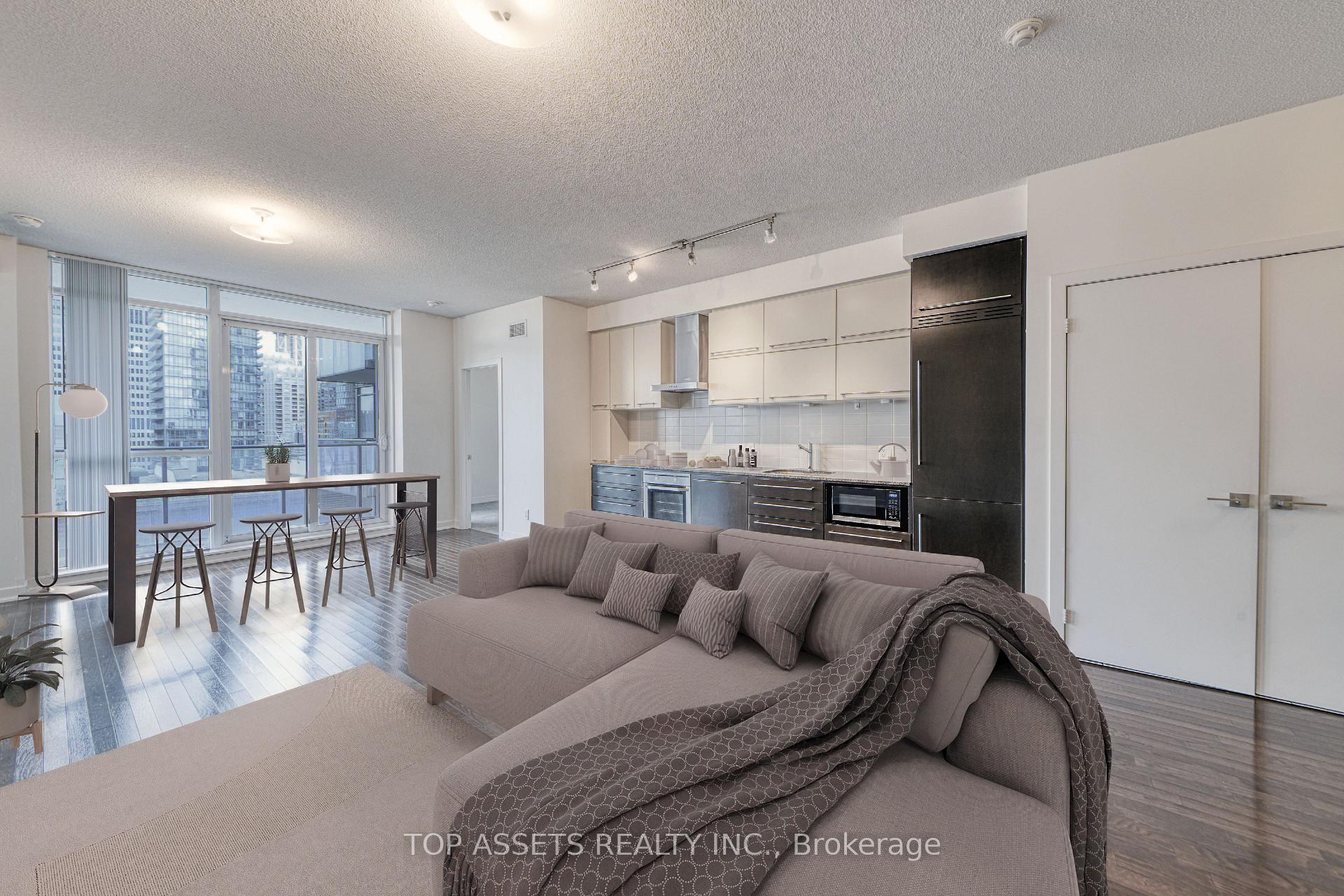 3 Bedrooms Condo at 770 Bay, Toronto For sale