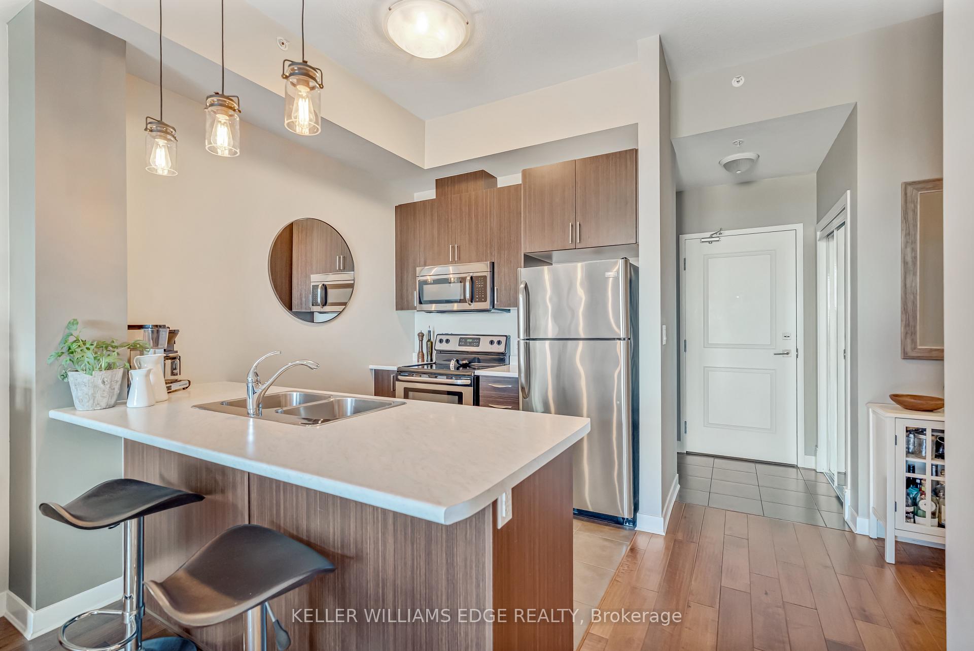 1 Bedroom Condo at 5010 Corporate, Burlington For sale