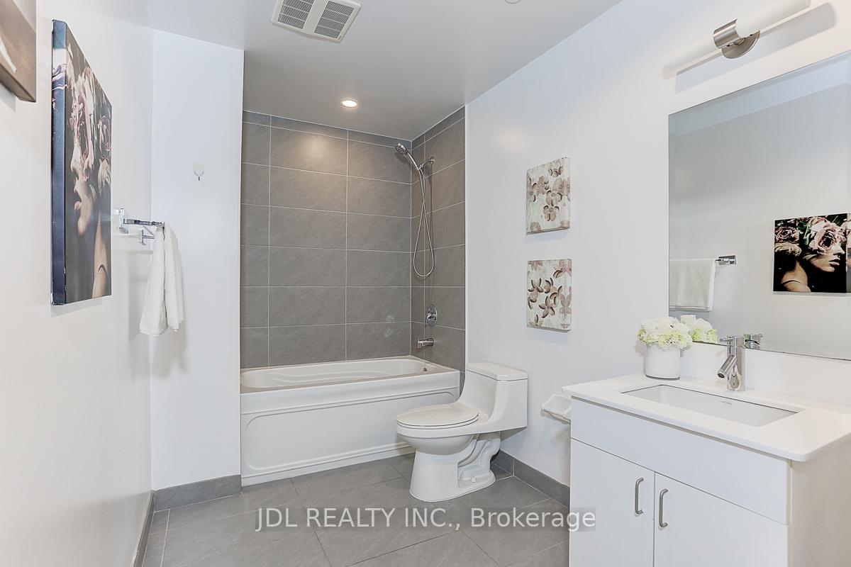 2 Bedrooms Condo at 426 University, Toronto For sale