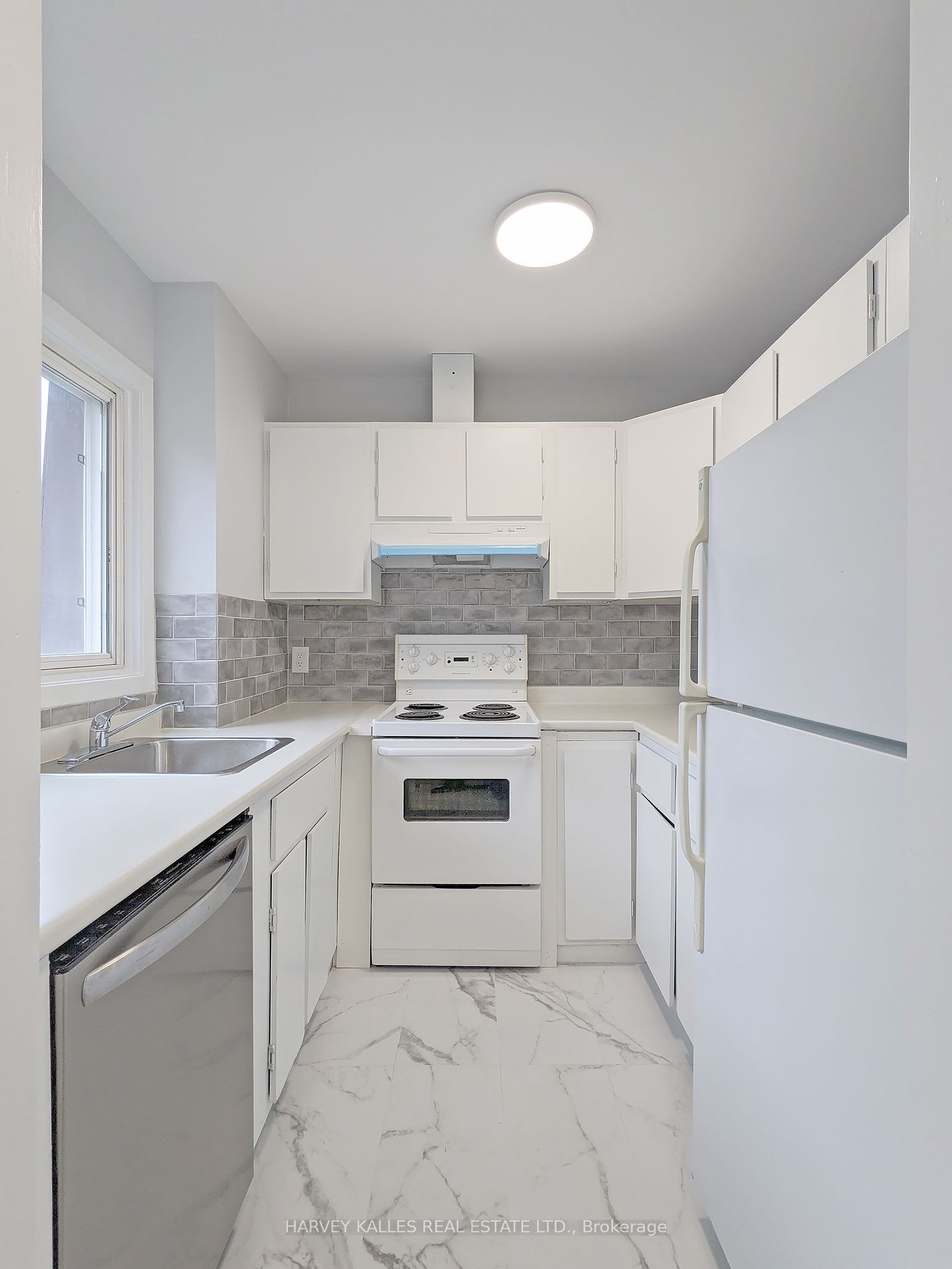 431 Balliol Street 4