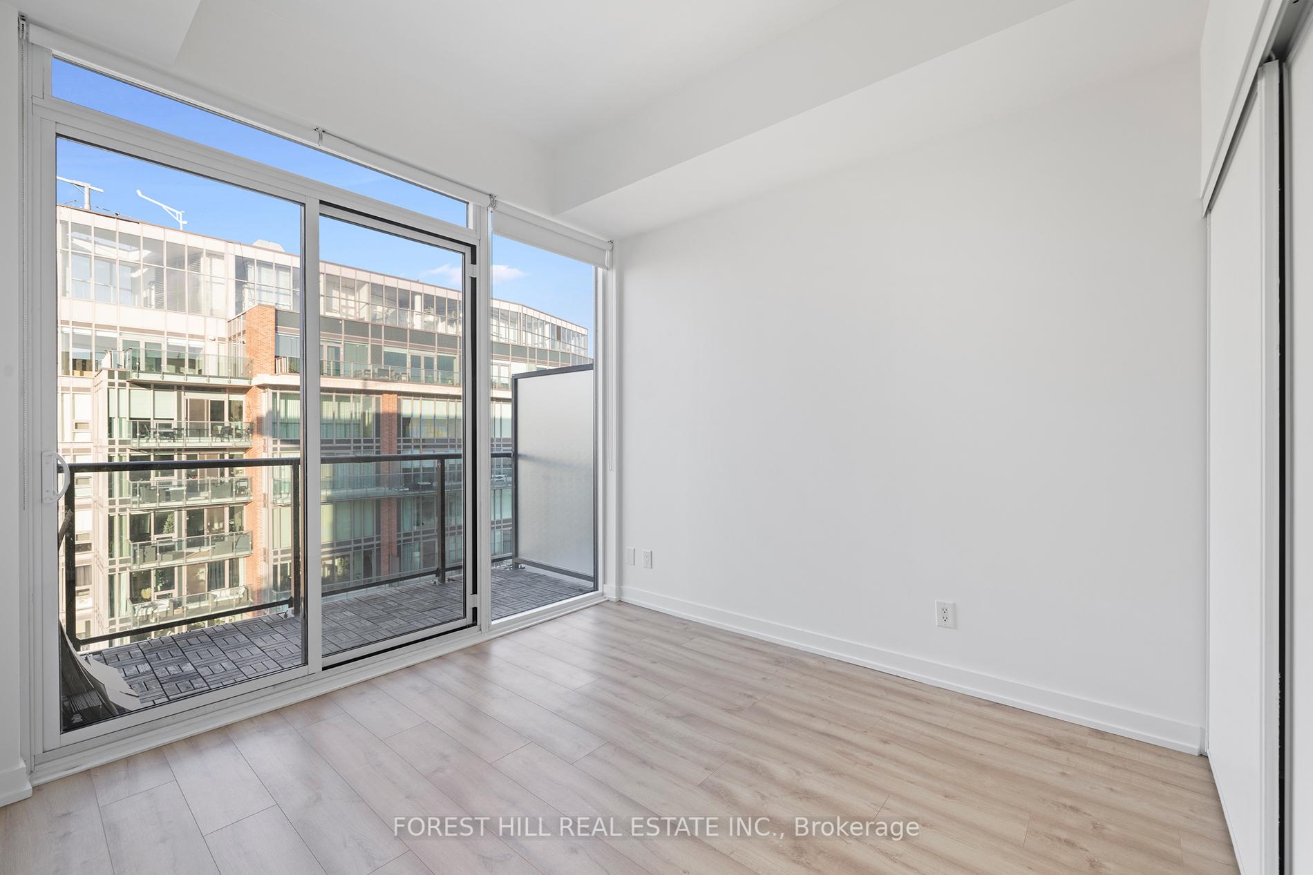 3 Bedrooms Condo at 135 East Liberty, Toronto For sale