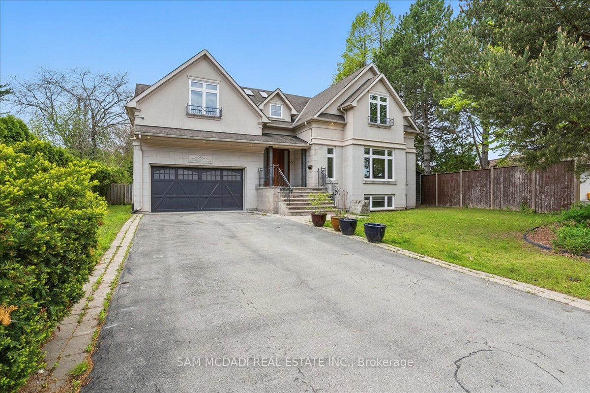 955 Albertson Crescent