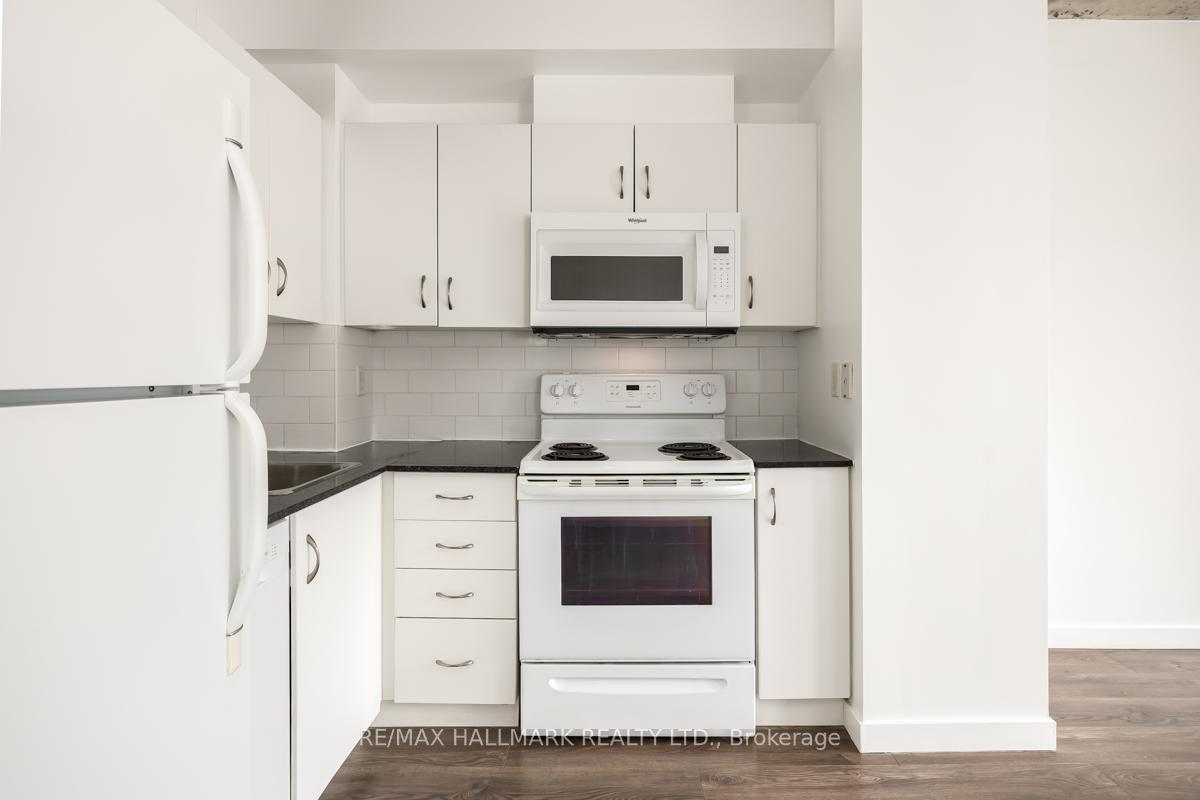 1 Bedroom Condo at 285 Mutual,  Toronto For sale