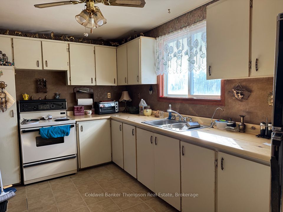 4689 518 West Highway, McMurrich/Monteith, ON P0A 1Y0