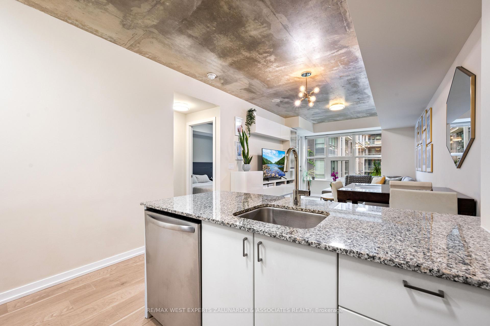 2 Bedrooms Condo at 59 East Liberty, Toronto For sale