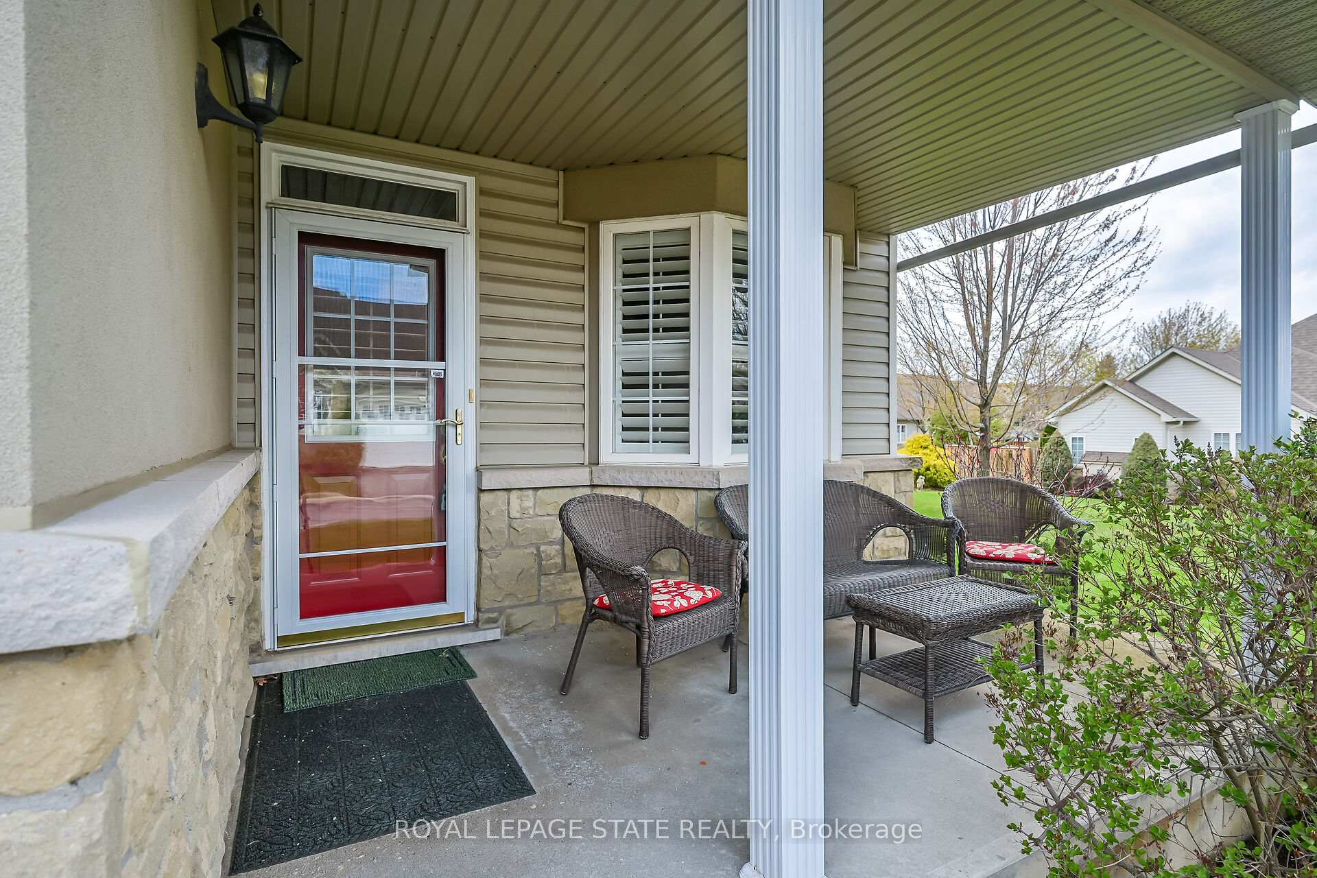 3 Bedrooms Condo at 212 Stonehenge,  Hamilton For sale