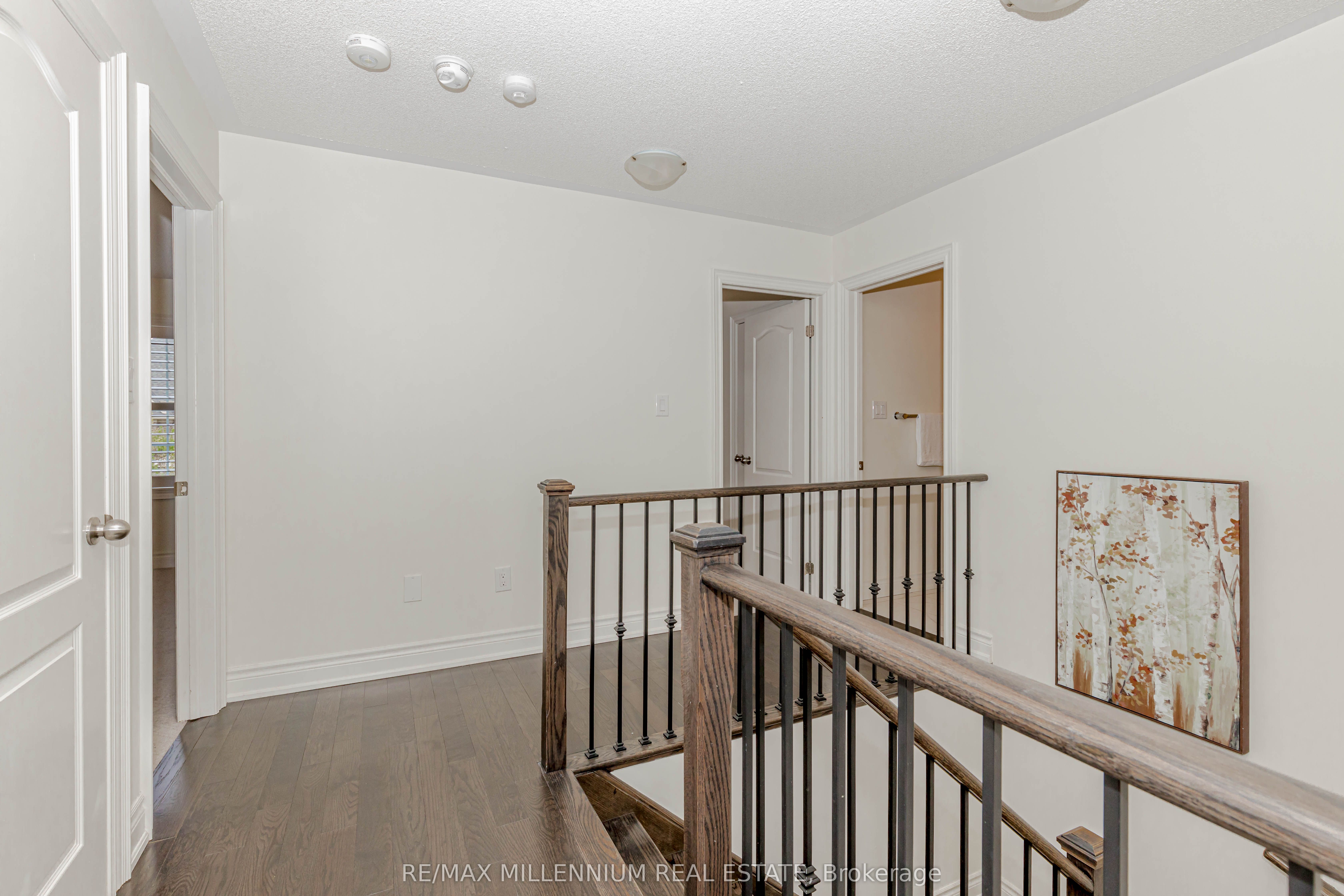 1238 Bowell Crescent