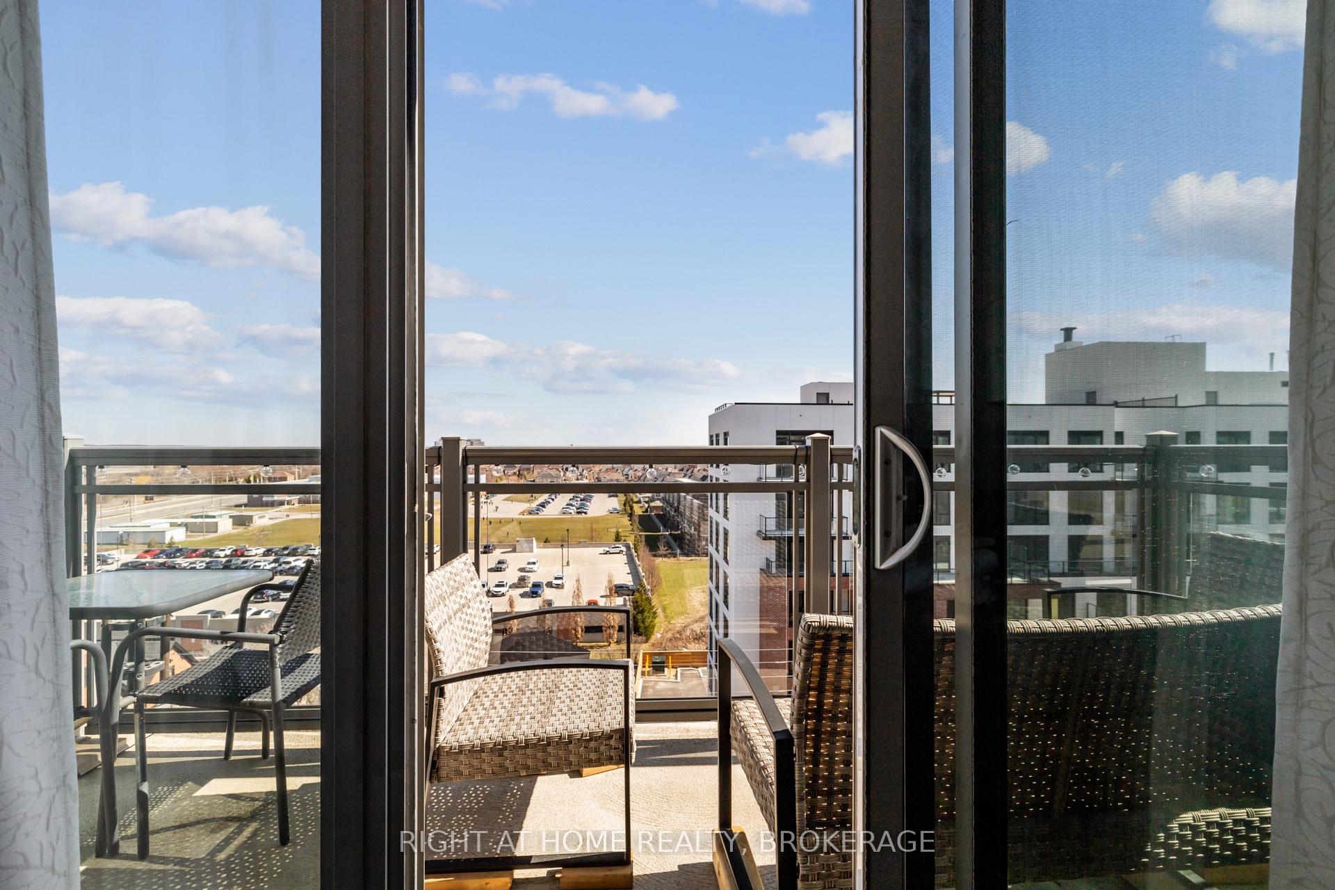 1 Bedroom Condo at 2486 Old Bronte, Oakville For sale