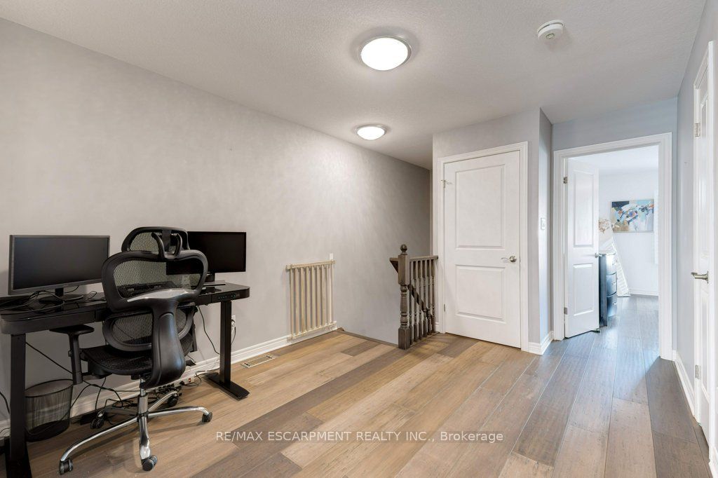 98 Shoreview Place, #12