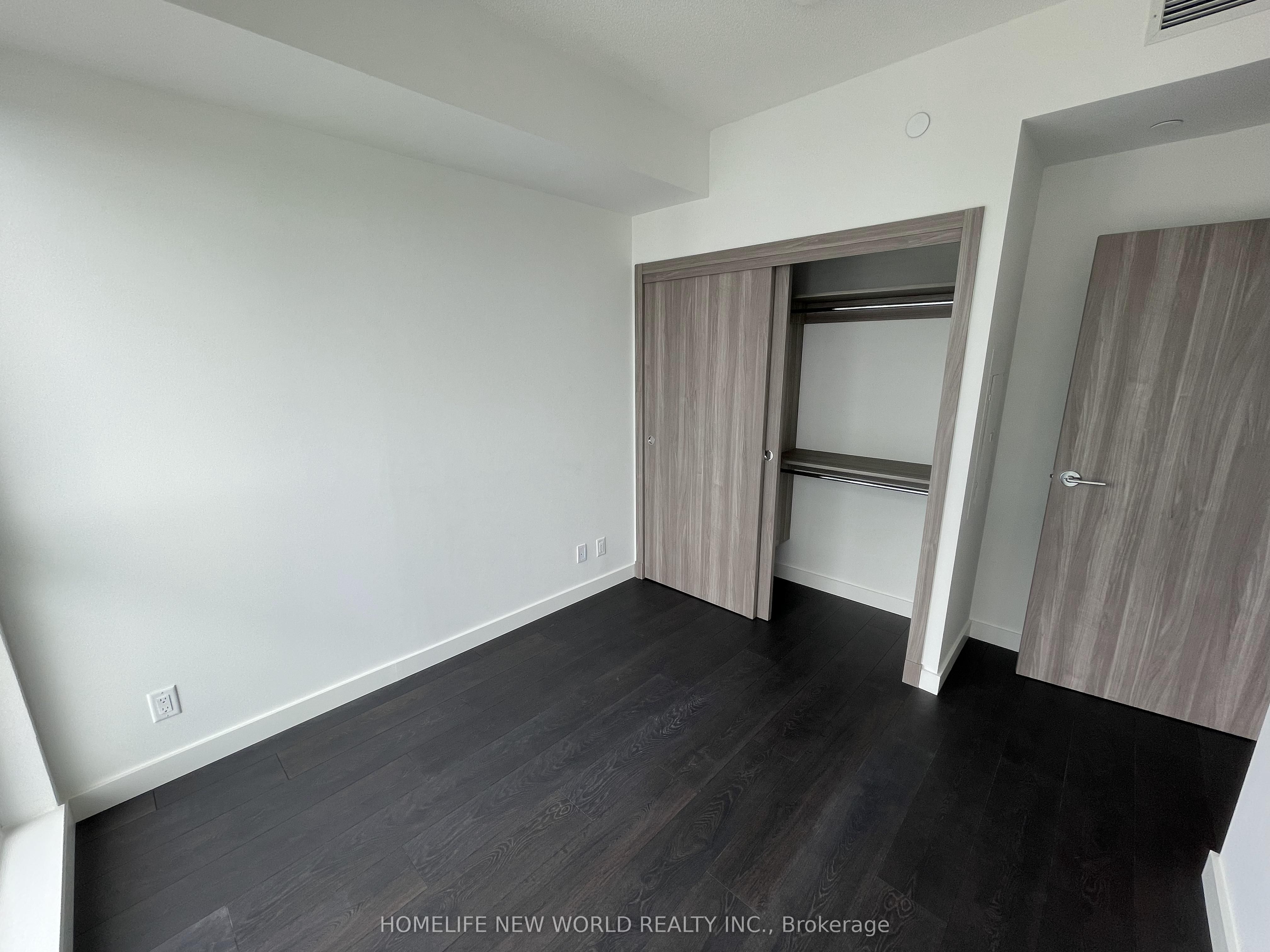 27 Mcmahon Drive, #3001
