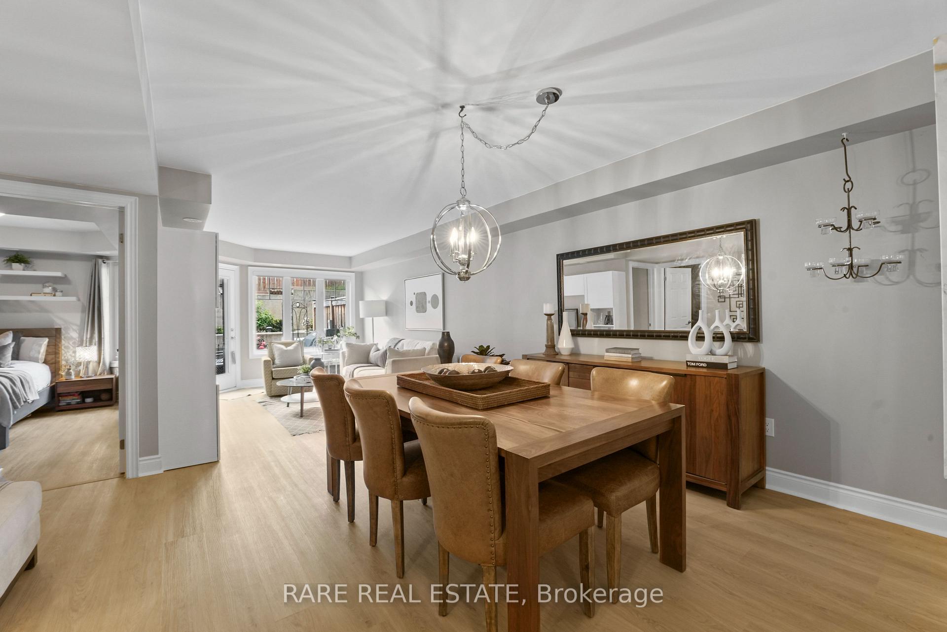 2 Bedrooms Condo at 2420 Baronwood, Oakville For sale