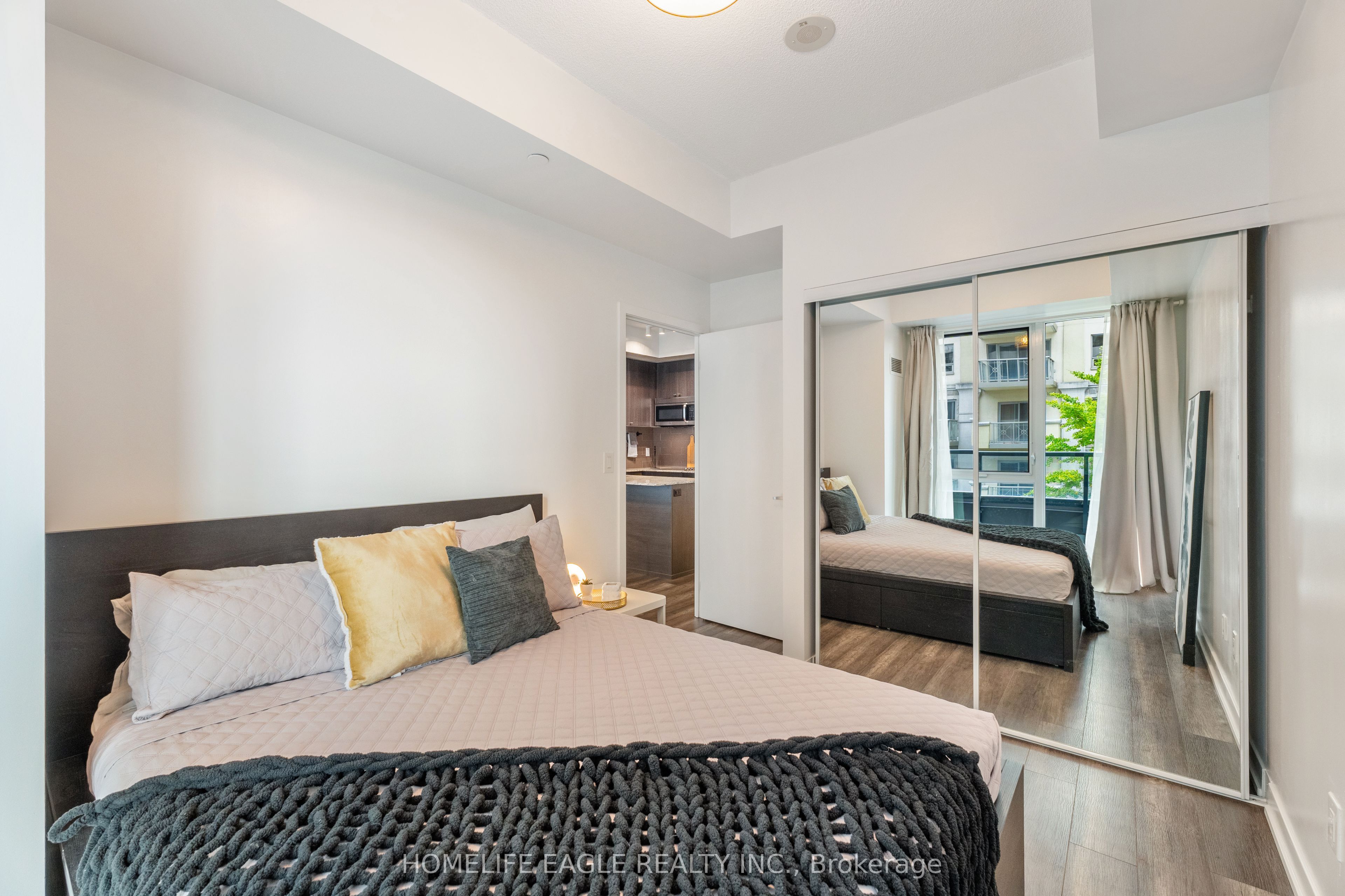 18 Rean Drive, #222