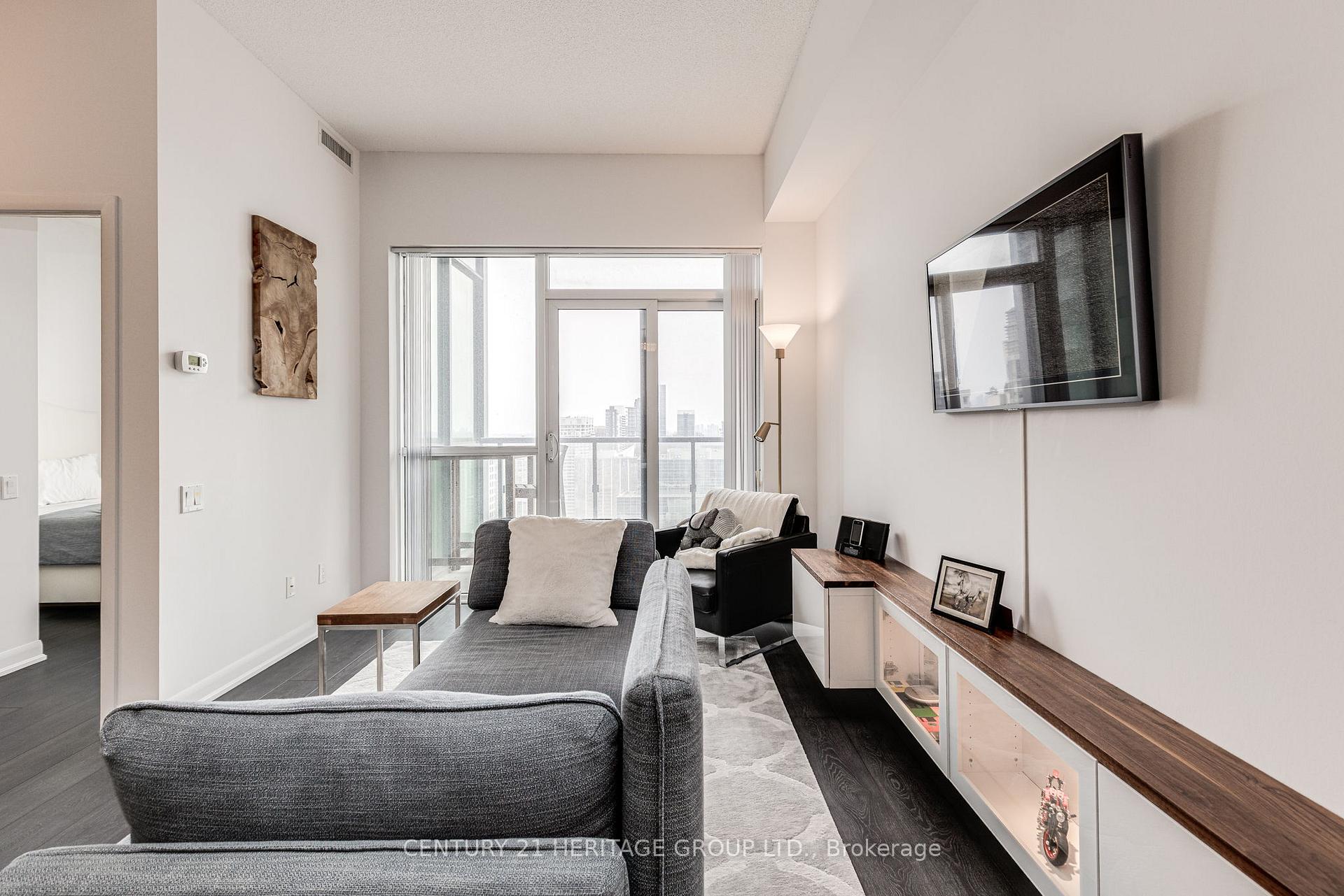 2 Bedrooms Condo at 5168 Yonge, Toronto For sale