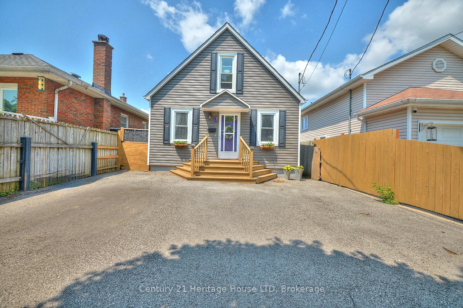 36 Afton Avenue, Welland, ON L3B 1V5