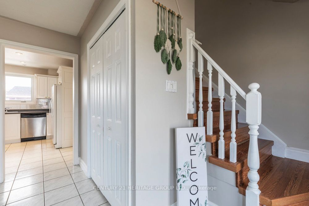 66 Seaton Place Drive, Hamilton, ON L8E 4B1