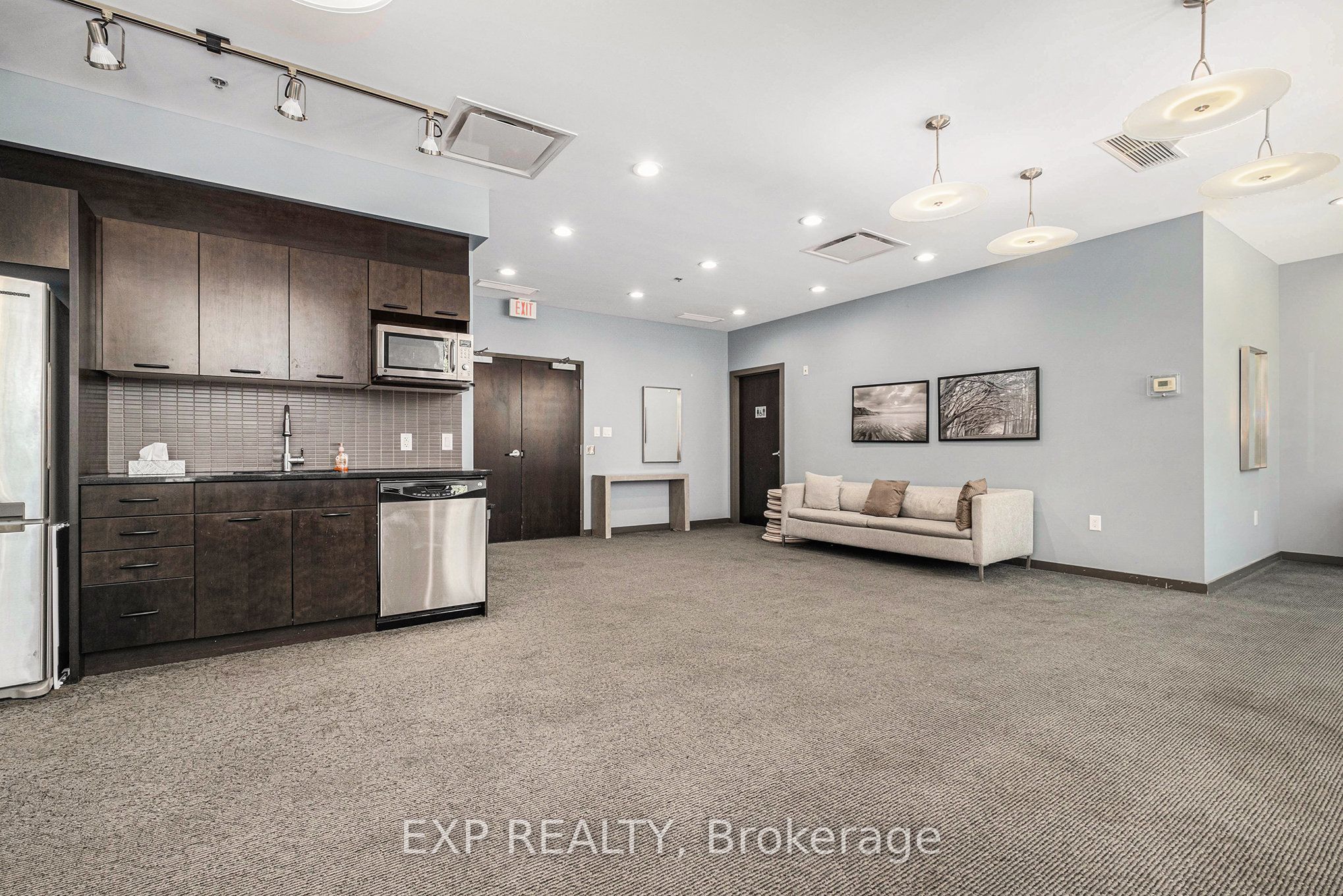 101 Richmond Road, #406