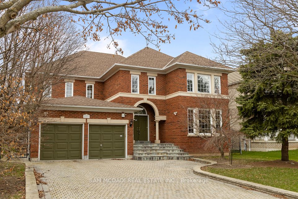2221 Robinwood