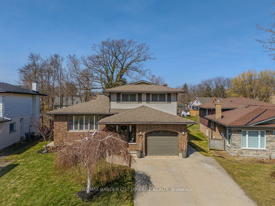 77 MONARCH PARK