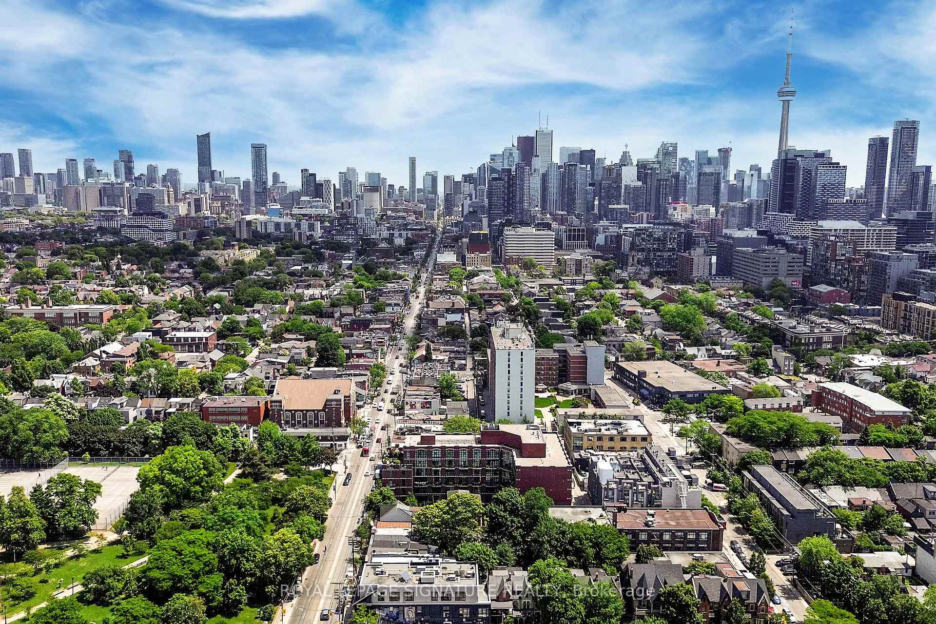 2 Bedrooms Condo at 901 Queen, Toronto For sale