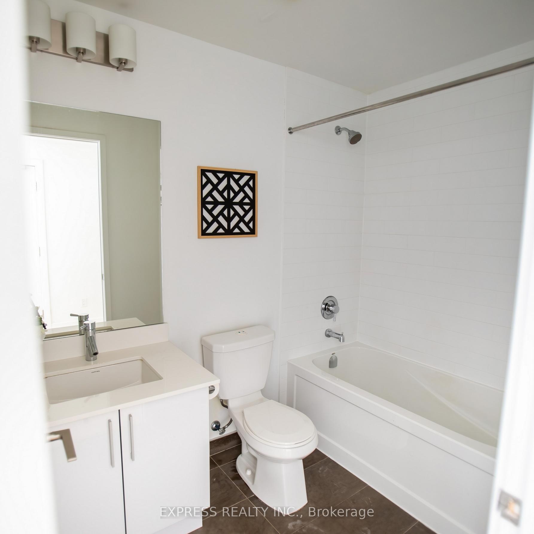 2 Bedrooms Condo at 20 Bruyeres, Toronto For sale