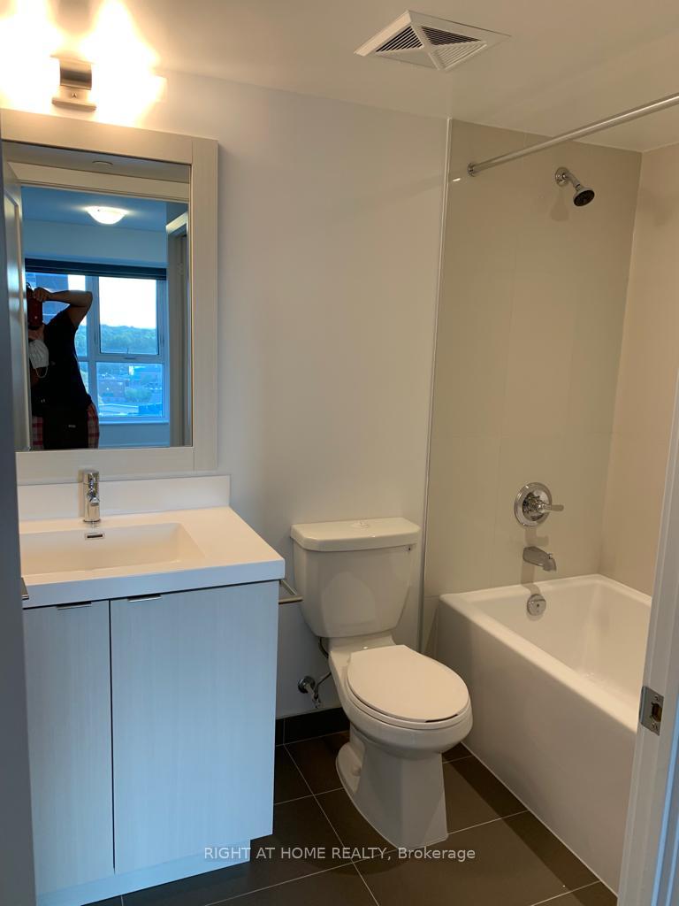 2 Bedrooms Condo at 7 Mabelle,  Toronto For sale