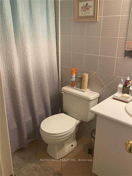 2 Bedrooms Condo at 2835 Islington,  Toronto For sale