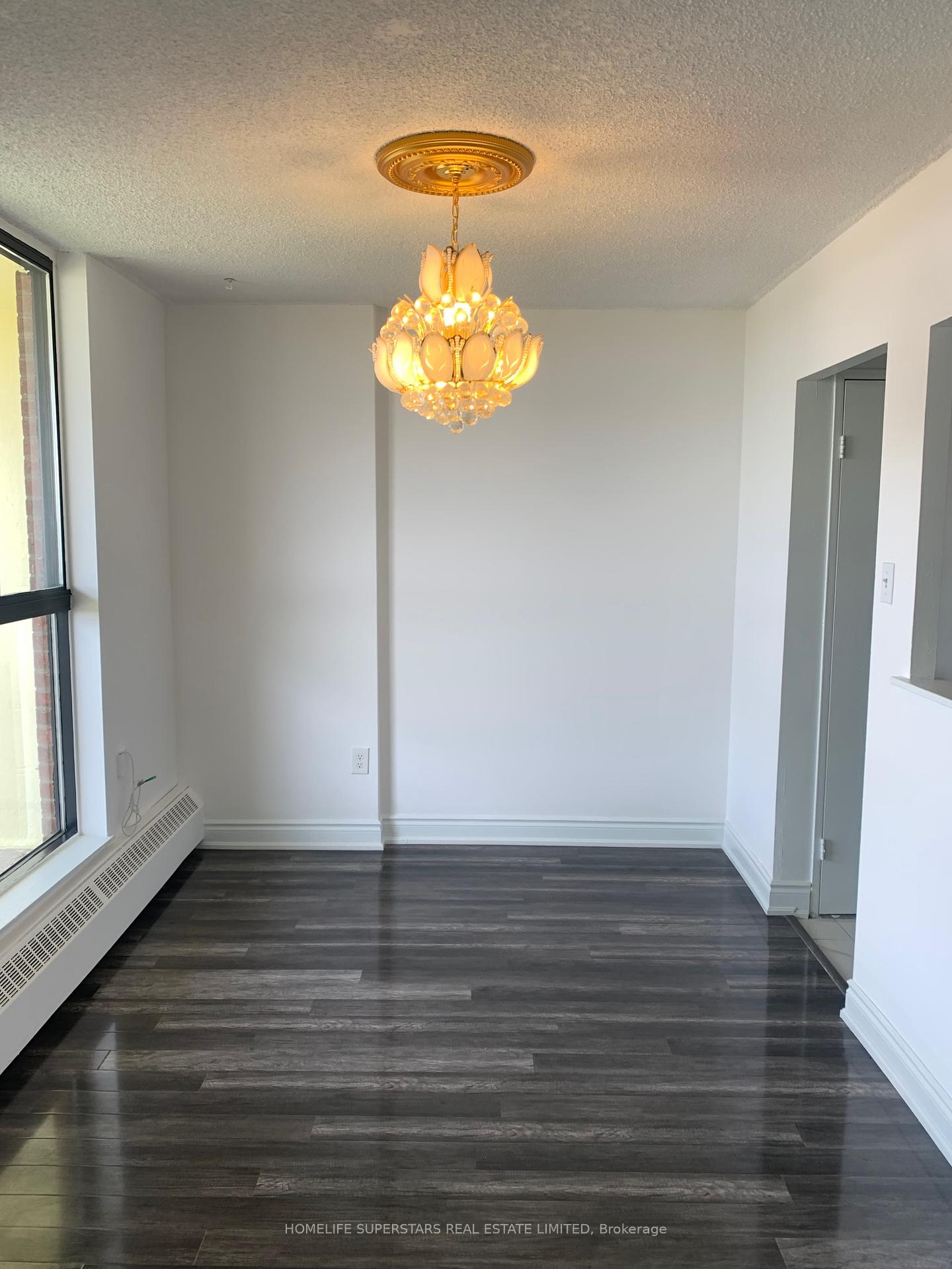3 Bedrooms Condo at 4645 Jane,  Toronto For sale
