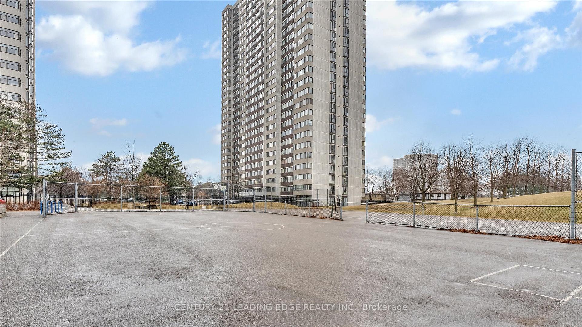 2 Bedrooms Condo at 80 Antibes, Toronto For sale