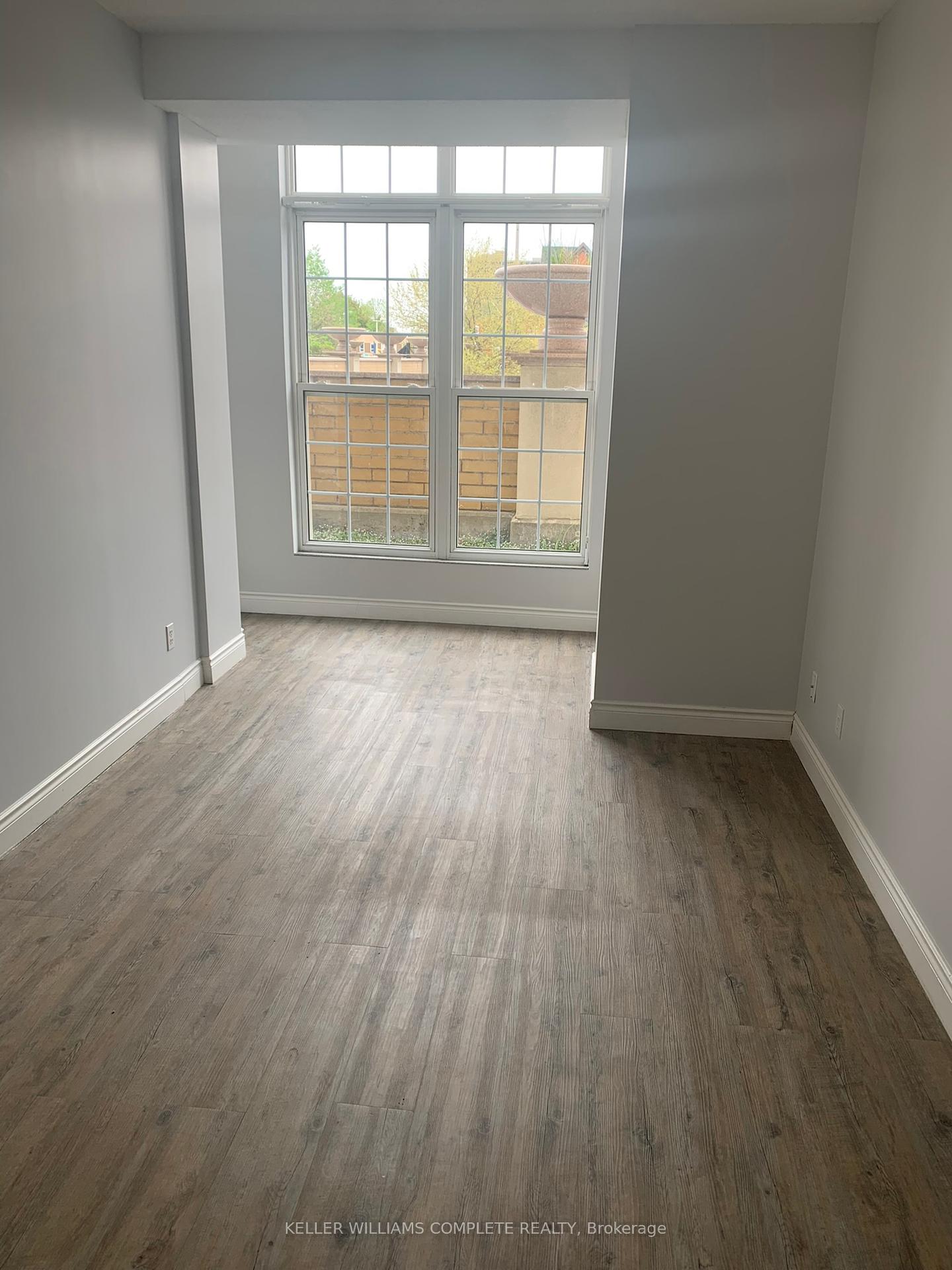 2 Bedrooms Condo at 135 James, Hamilton For sale