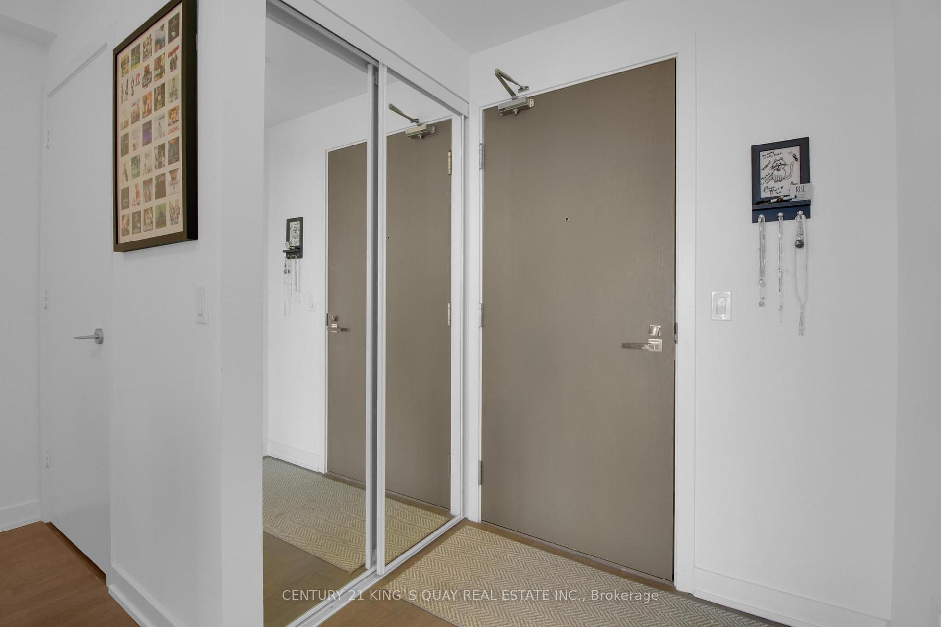2 Bedrooms Condo at 501 St Clair,  Toronto For sale