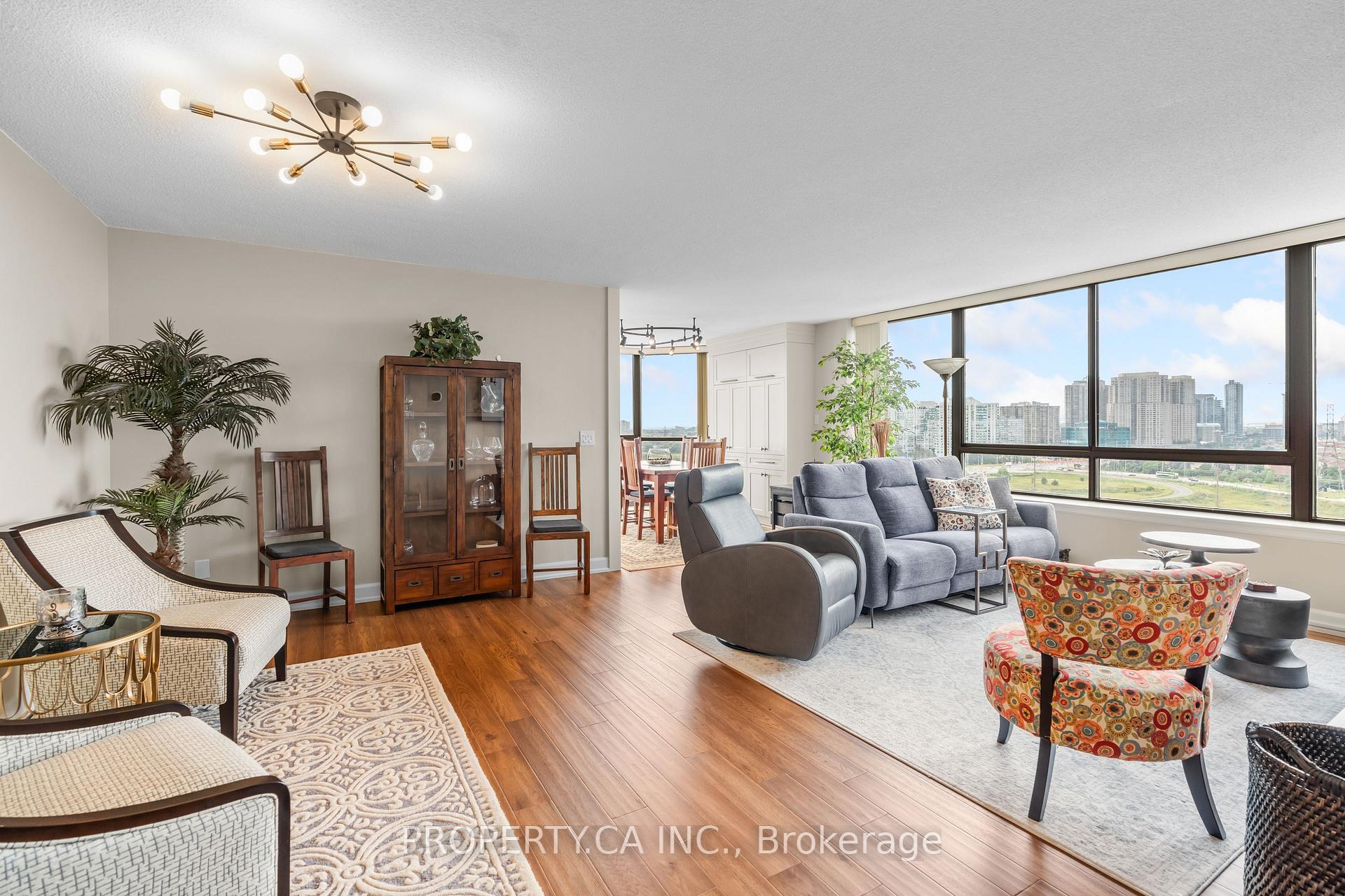 2 Bedrooms Condo at 4235 Sherwoodtowne, Mississauga For sale