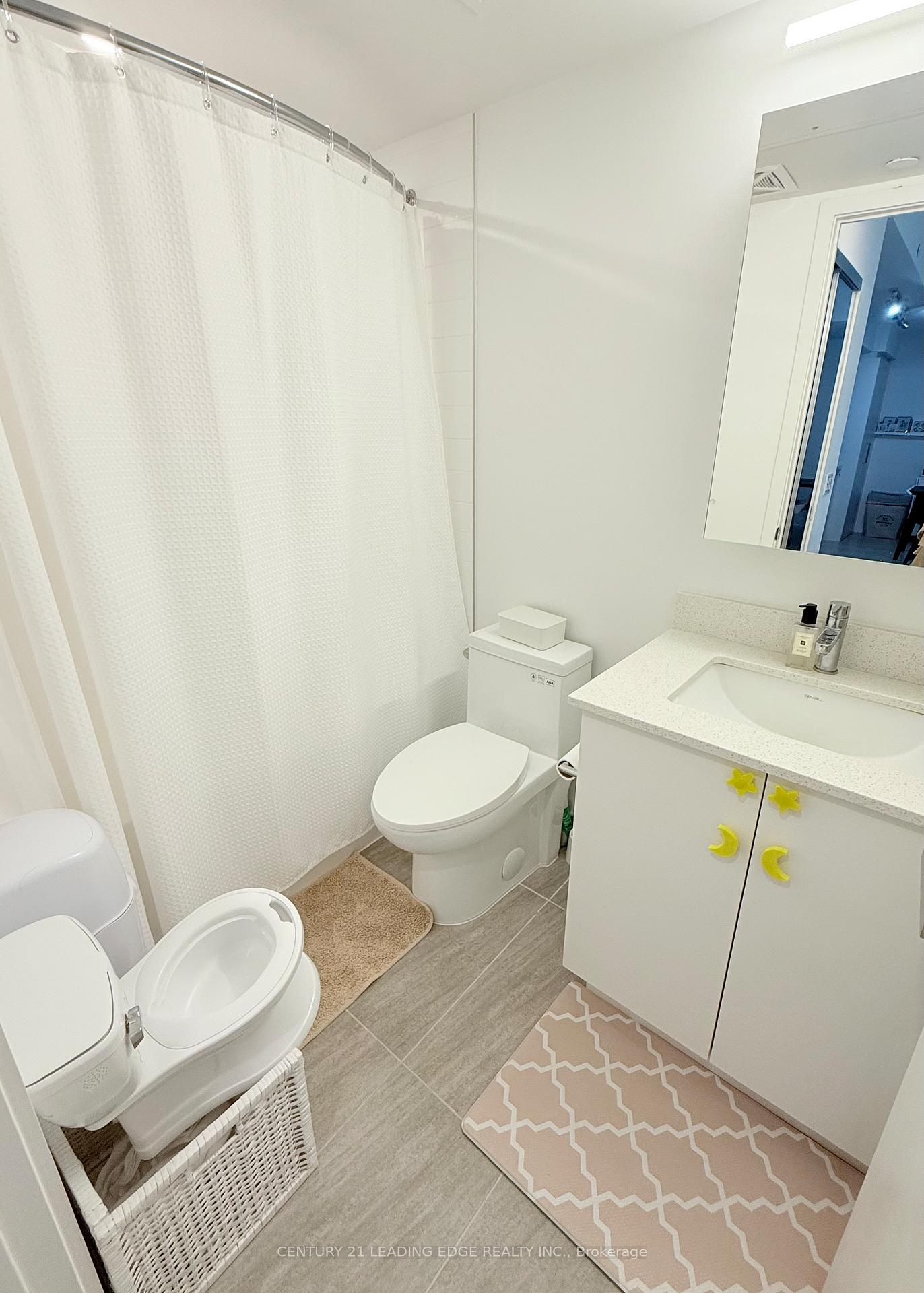 3 Bedrooms Condo at 30 Tretti, Toronto For sale